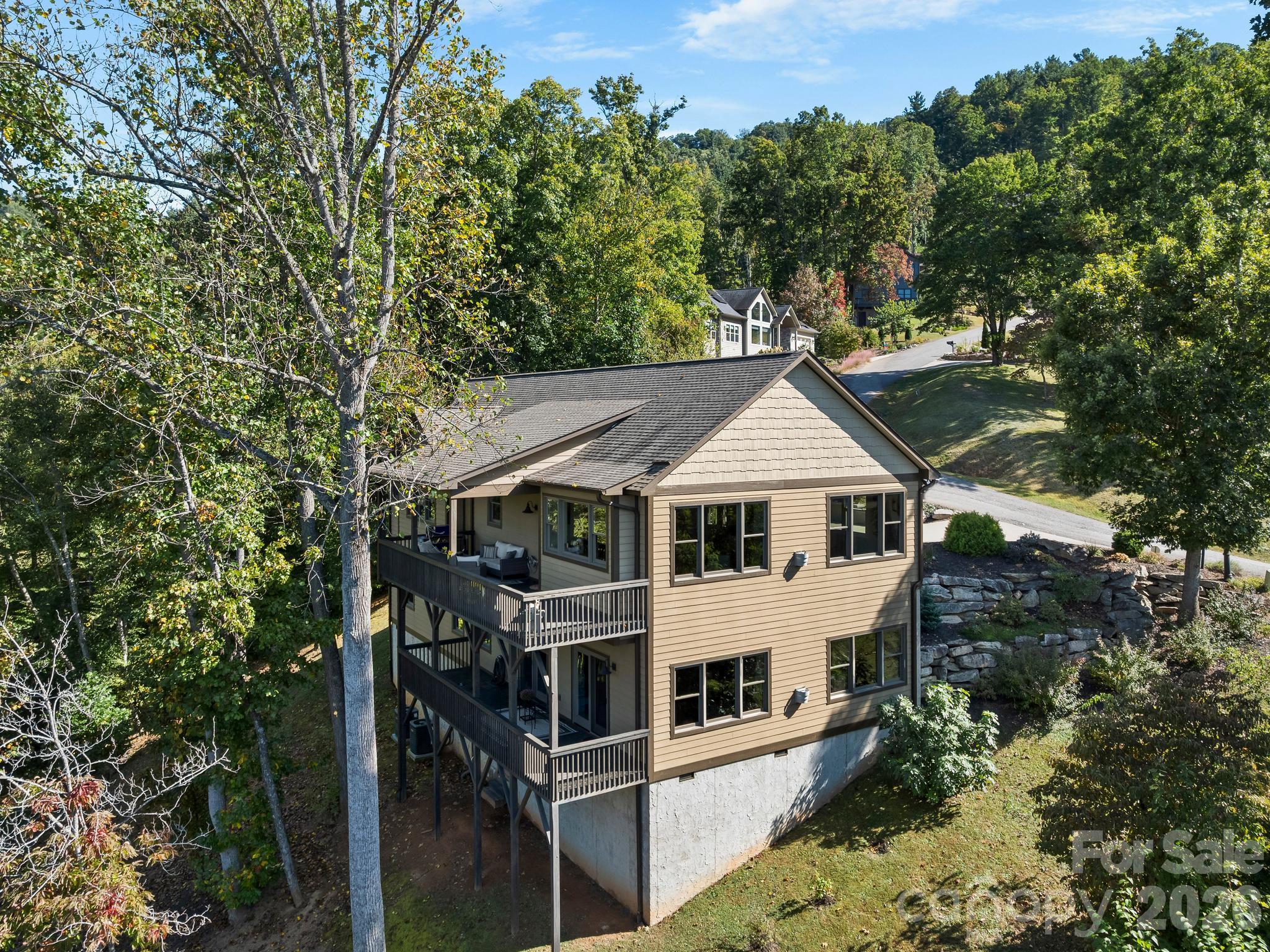 Single Family Residence at 14 Herron View Lane, Weaverville, photo 5 of 44