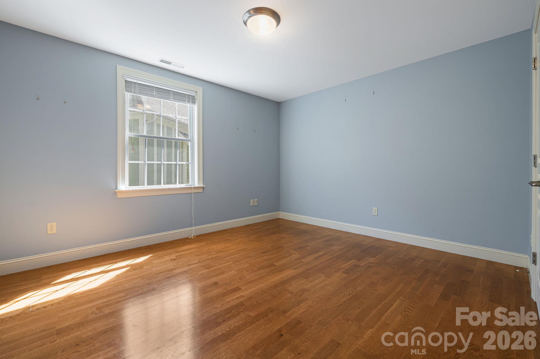 Condominium at 28 Trafalgar Circle, Asheville, photo 30 of 48