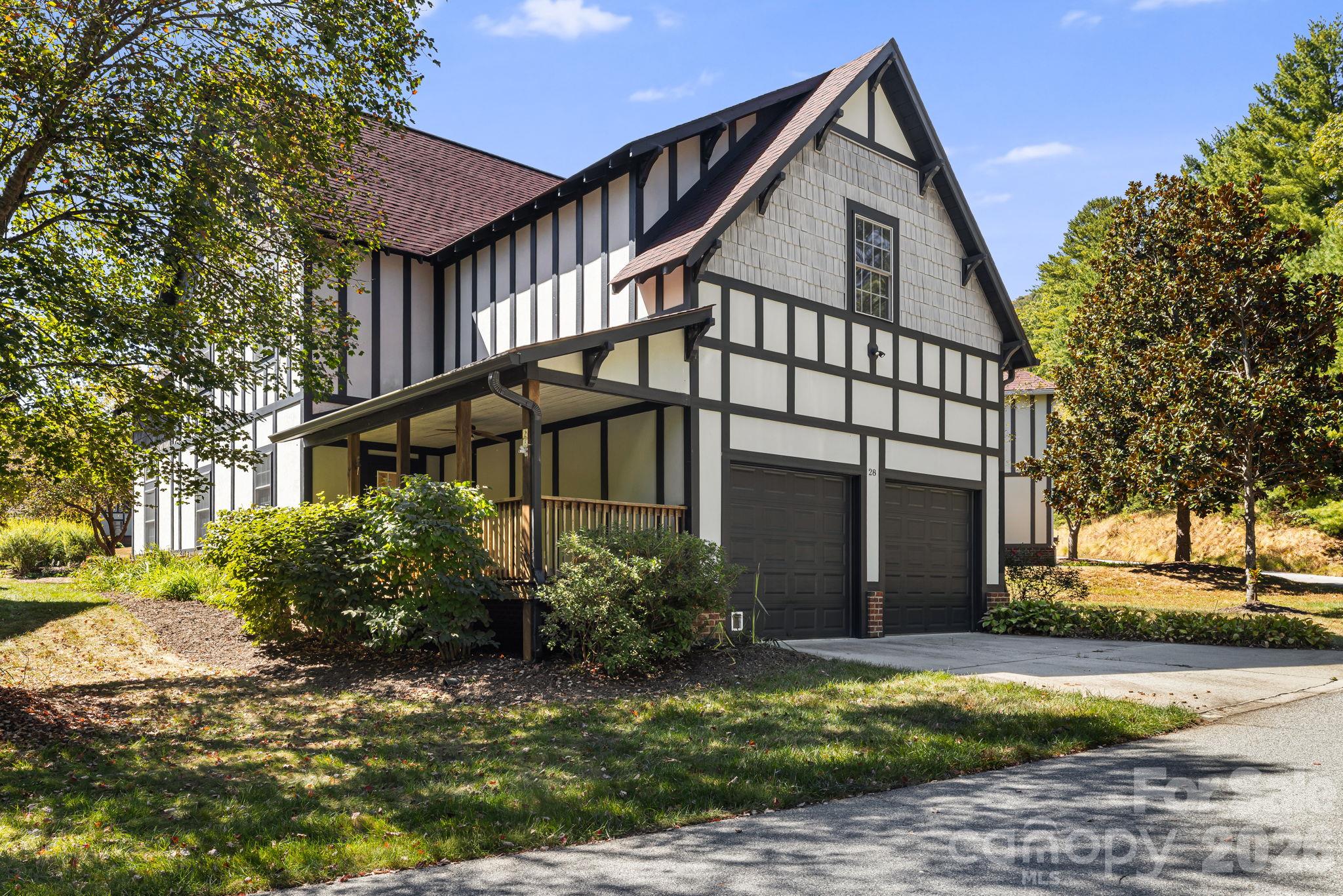Condominium at 28 Trafalgar Circle, Asheville, photo 46 of 48