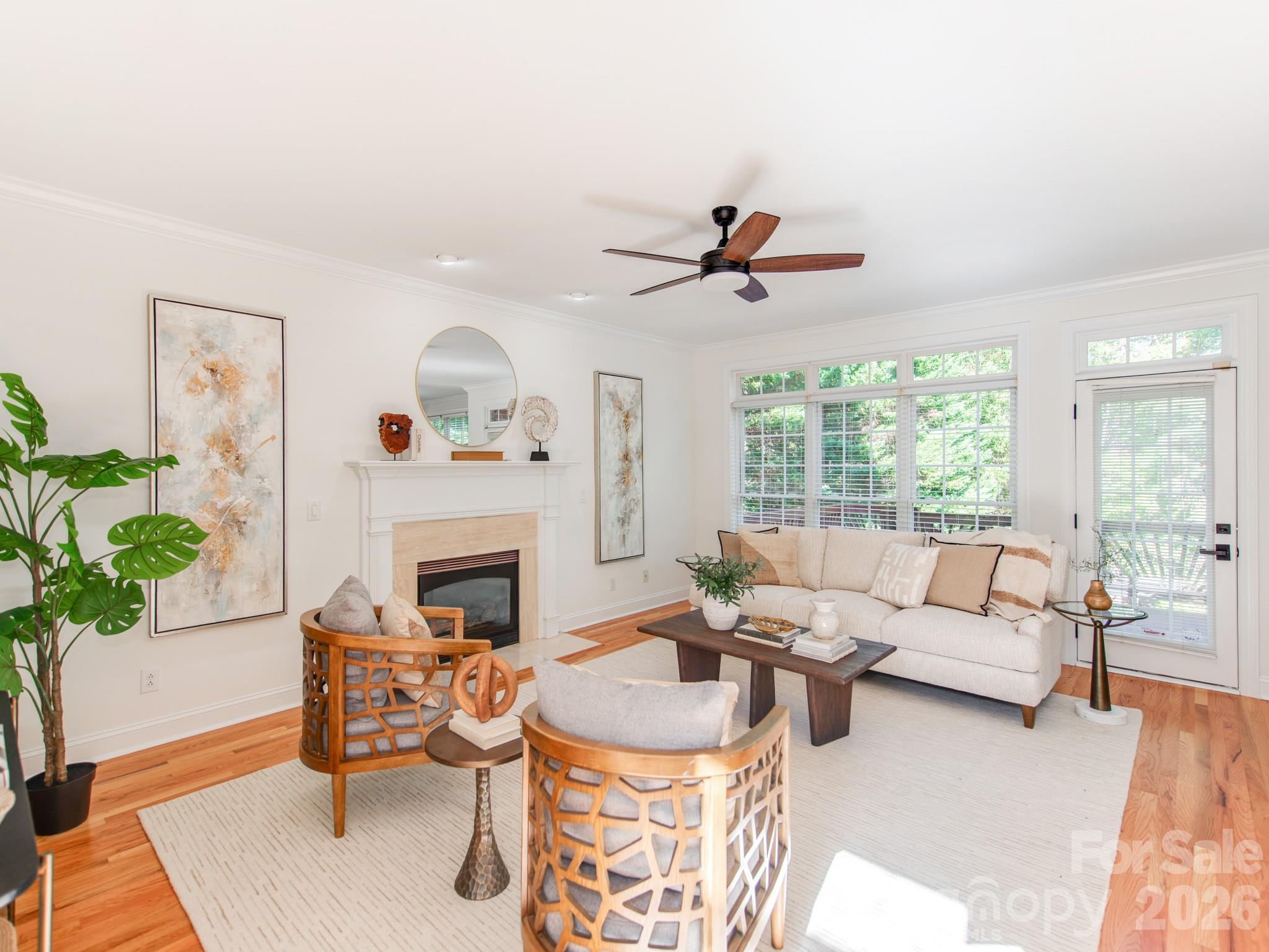 Single Family Residence at 2910 Providence View Lane, Charlotte, photo 9 of 44
