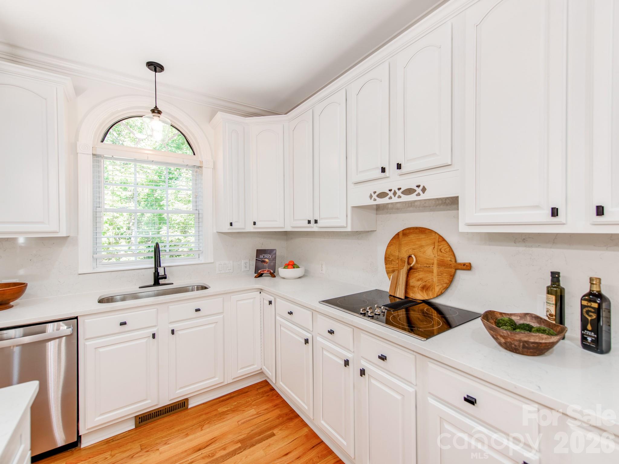 Single Family Residence at 2910 Providence View Lane, Charlotte, photo 18 of 44