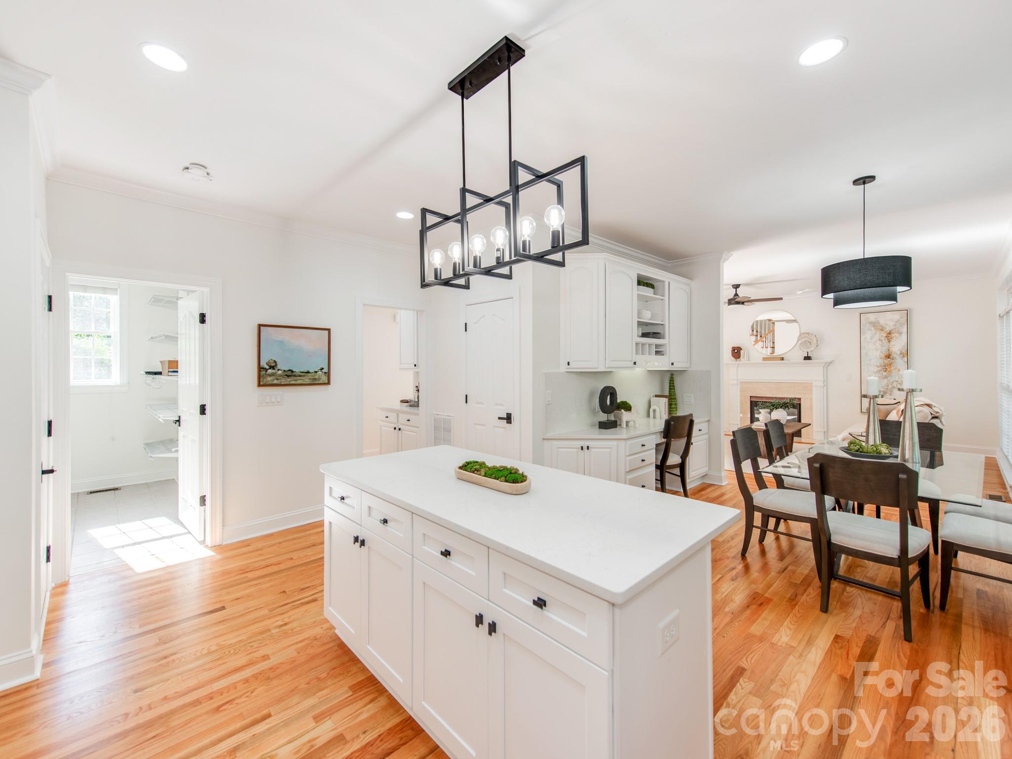Single Family Residence at 2910 Providence View Lane, Charlotte, photo 19 of 44