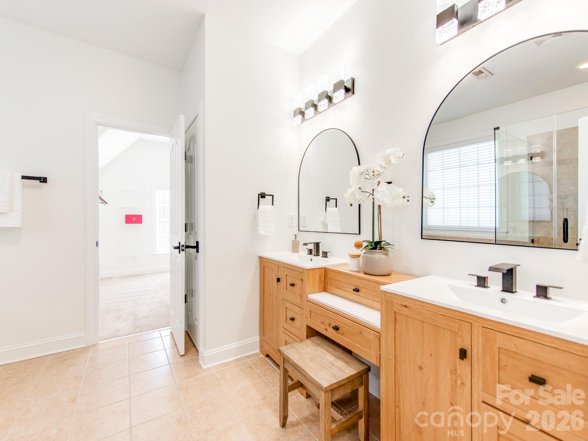 Single Family Residence at 2910 Providence View Lane, Charlotte, photo 26 of 44