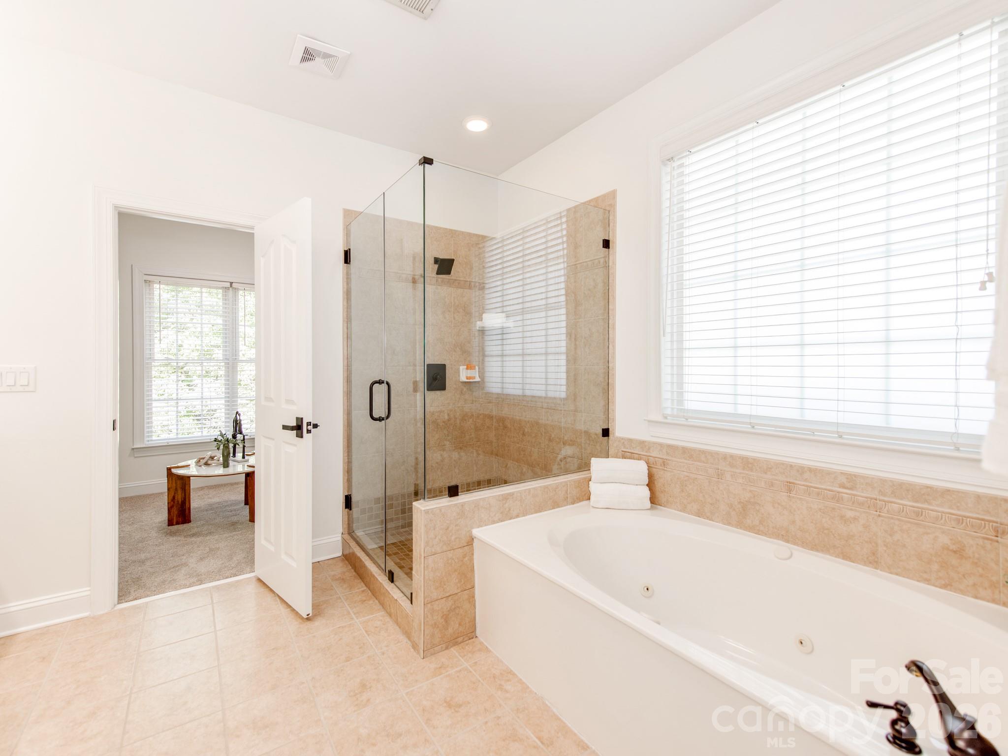 Single Family Residence at 2910 Providence View Lane, Charlotte, photo 27 of 44