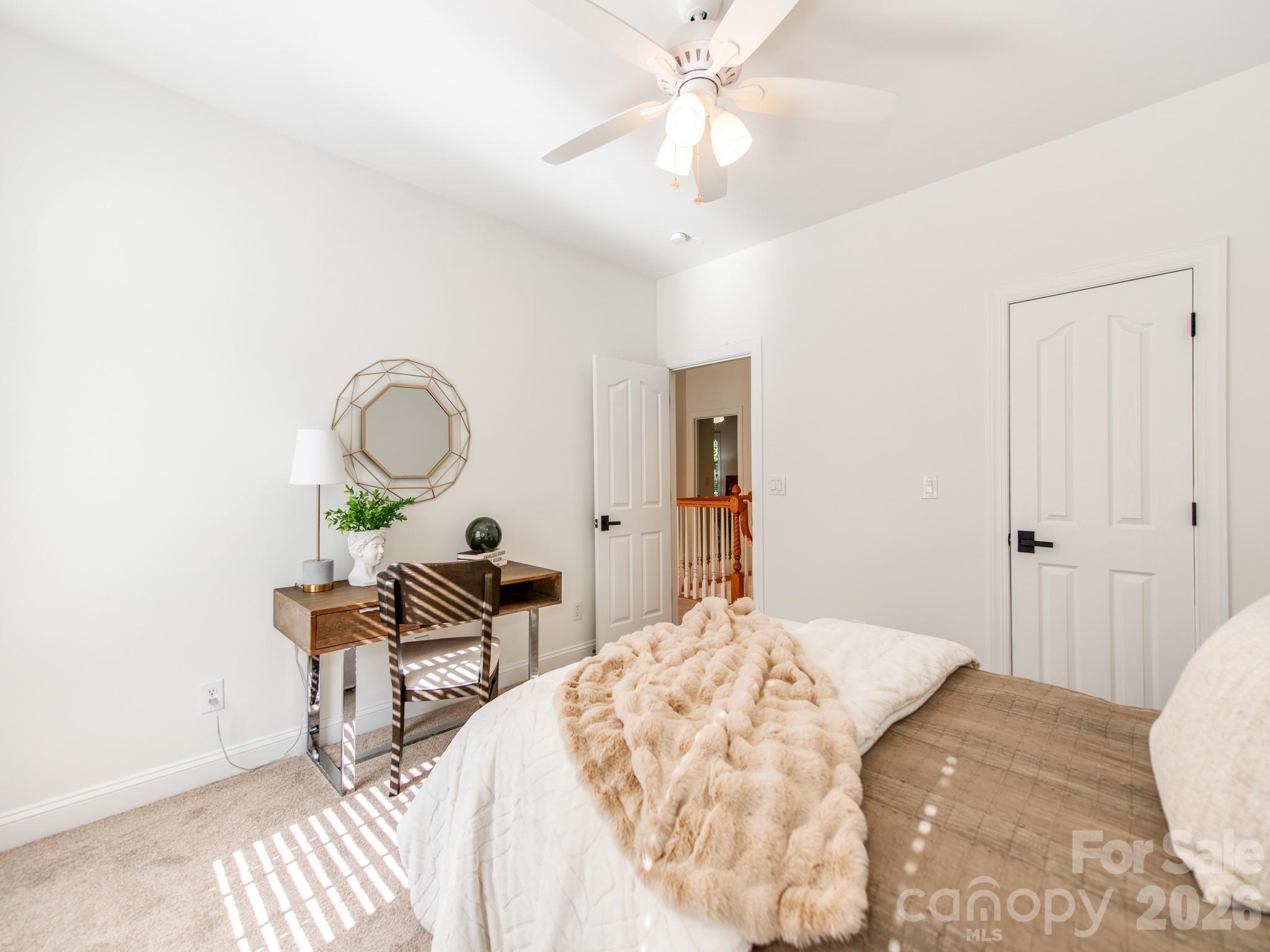 Single Family Residence at 2910 Providence View Lane, Charlotte, photo 31 of 44