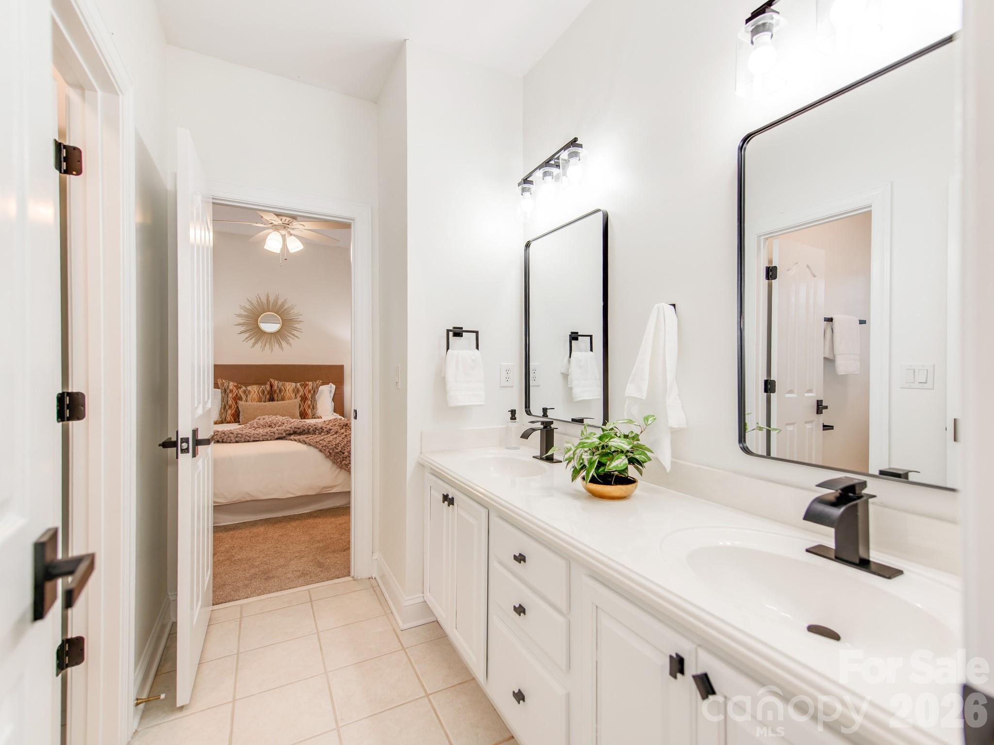Single Family Residence at 2910 Providence View Lane, Charlotte, photo 34 of 44