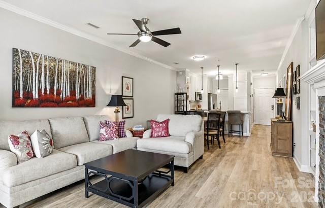 Condominium at 18824 Nautical Drive, Cornelius, photo 15 of 44
