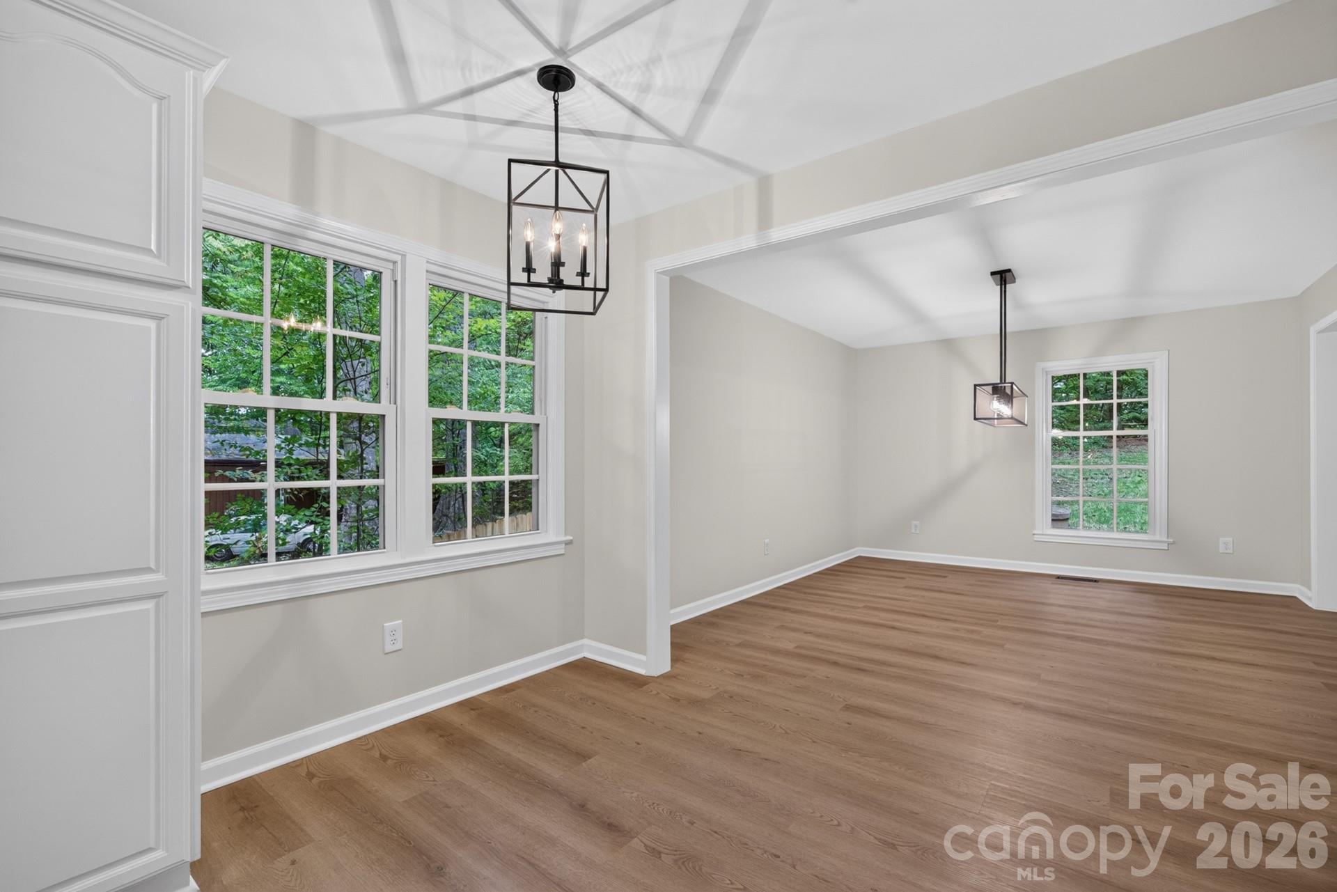 Single Family Residence at 5550 Overlook Circle, Winston Salem, photo 20 of 48