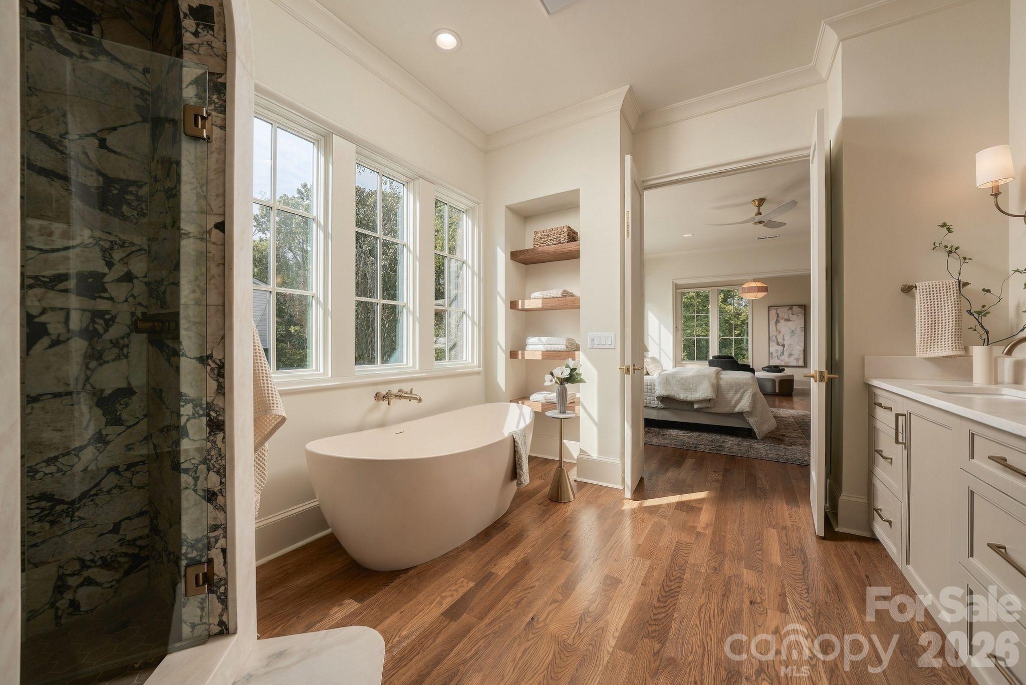 Single Family Residence at 122 Lansdowne Road, Charlotte, photo 10 of 45