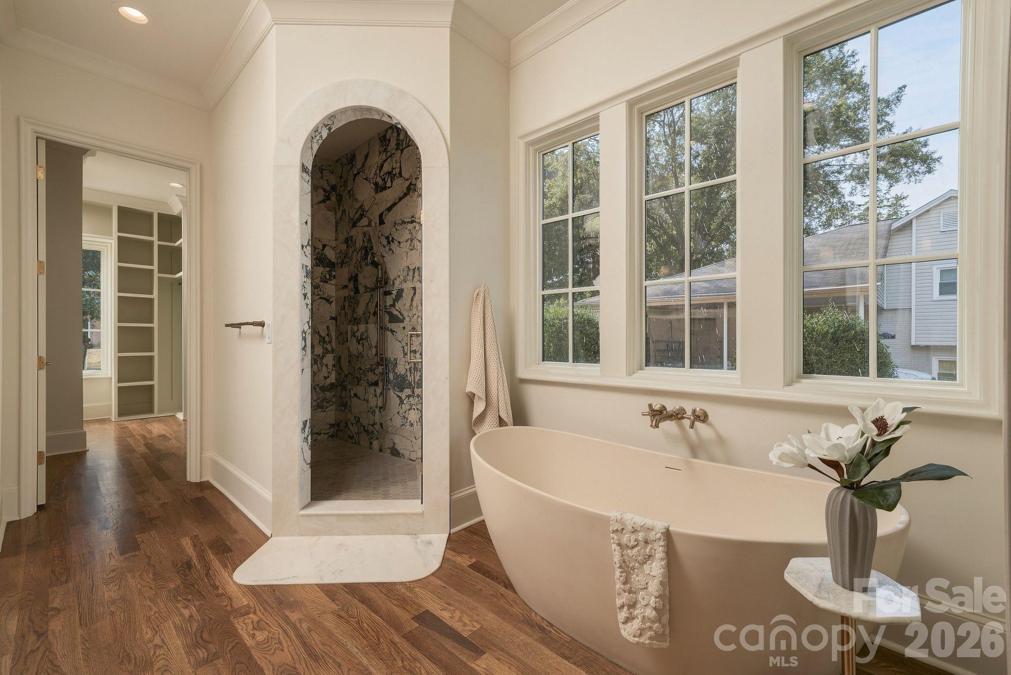 Single Family Residence at 122 Lansdowne Road, Charlotte, photo 20 of 45