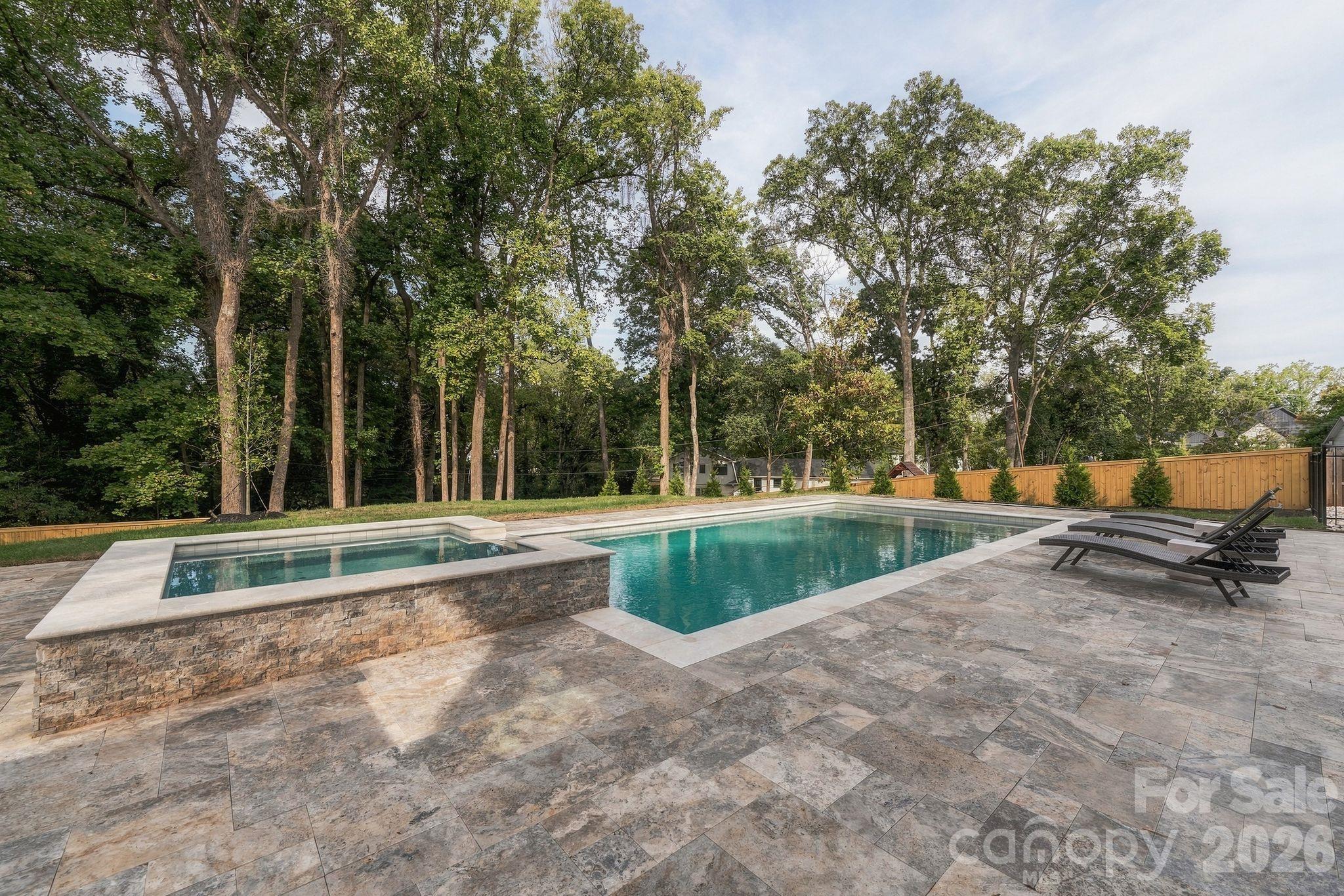 Single Family Residence at 122 Lansdowne Road, Charlotte, photo 38 of 45
