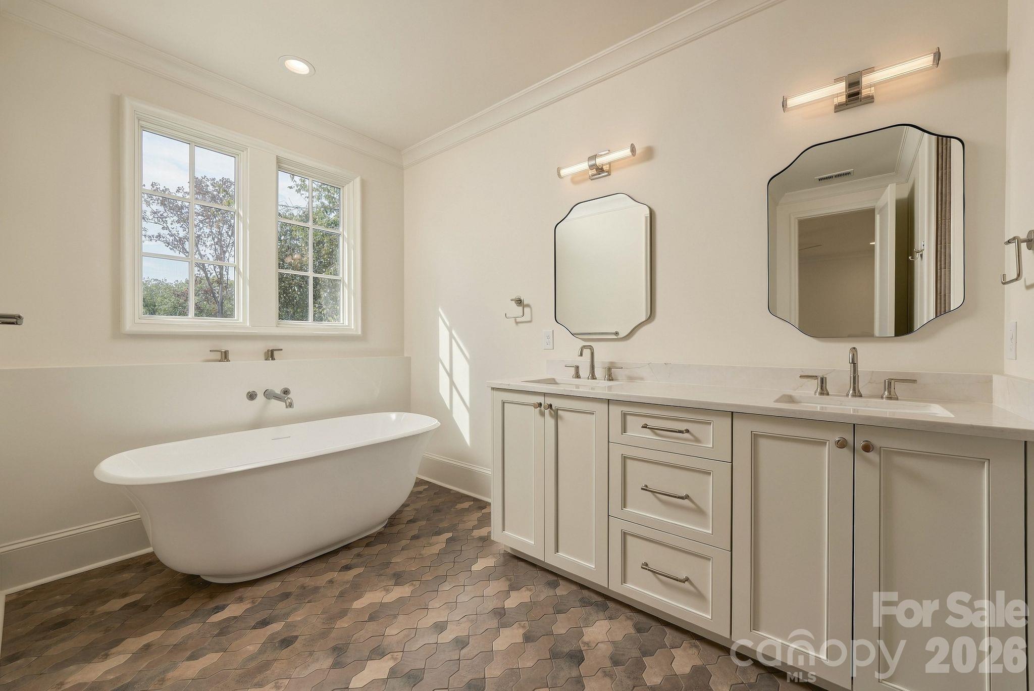 Single Family Residence at 122 Lansdowne Road, Charlotte, photo 28 of 45