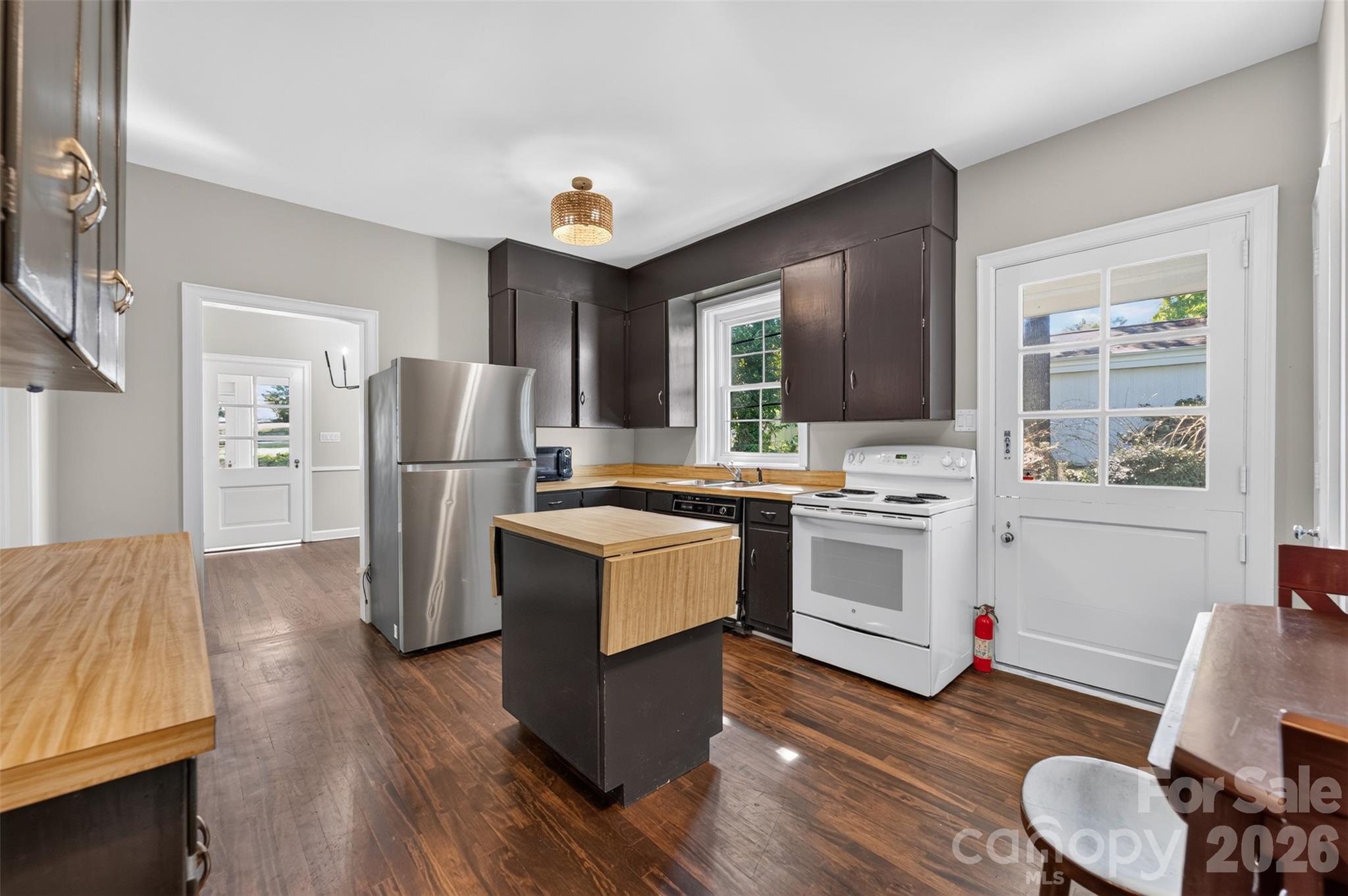 Single Family Residence at 356 7th Avenue NE, Hickory, photo 15 of 35
