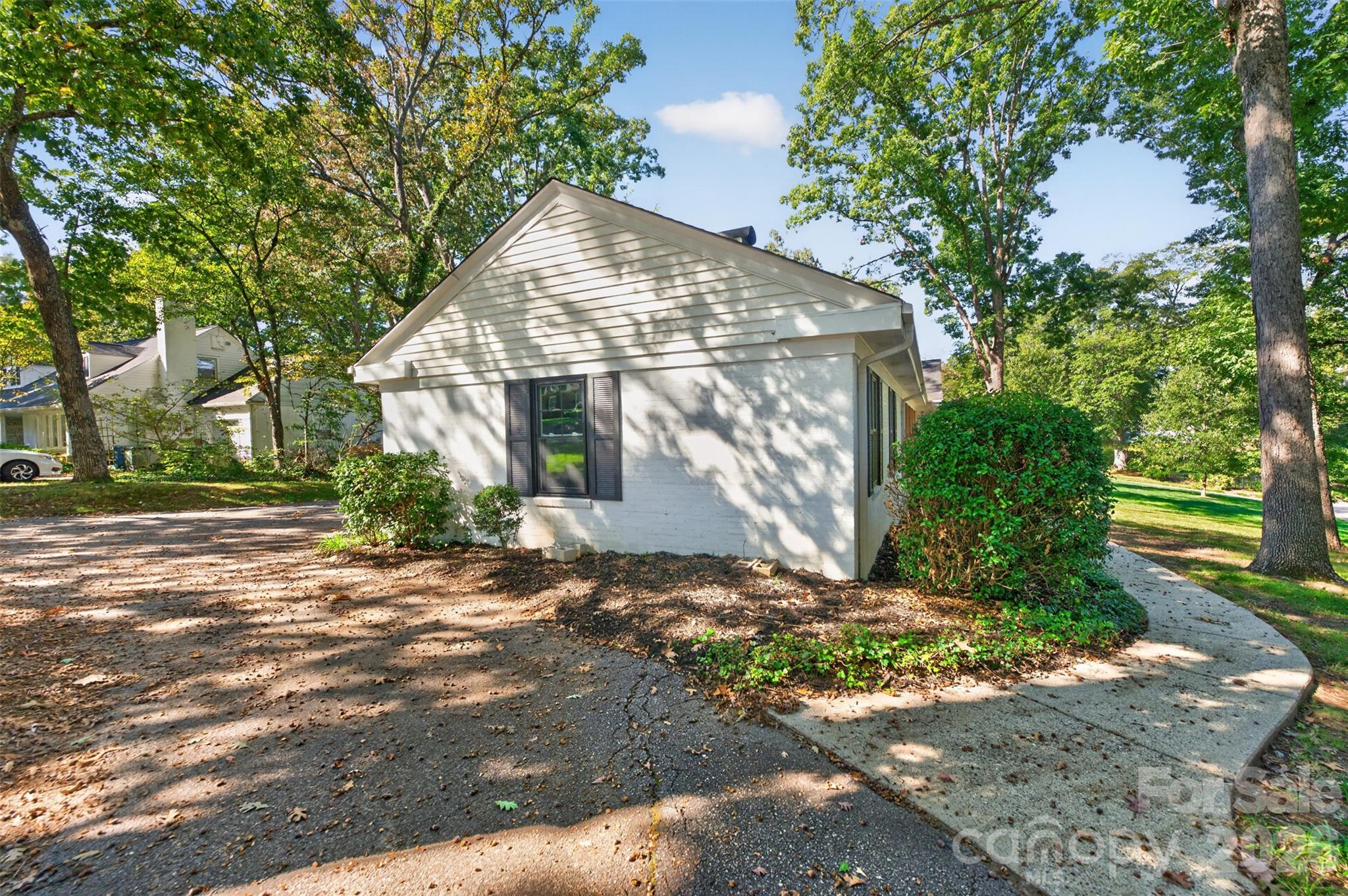 Single Family Residence at 356 7th Avenue NE, Hickory, photo 33 of 35