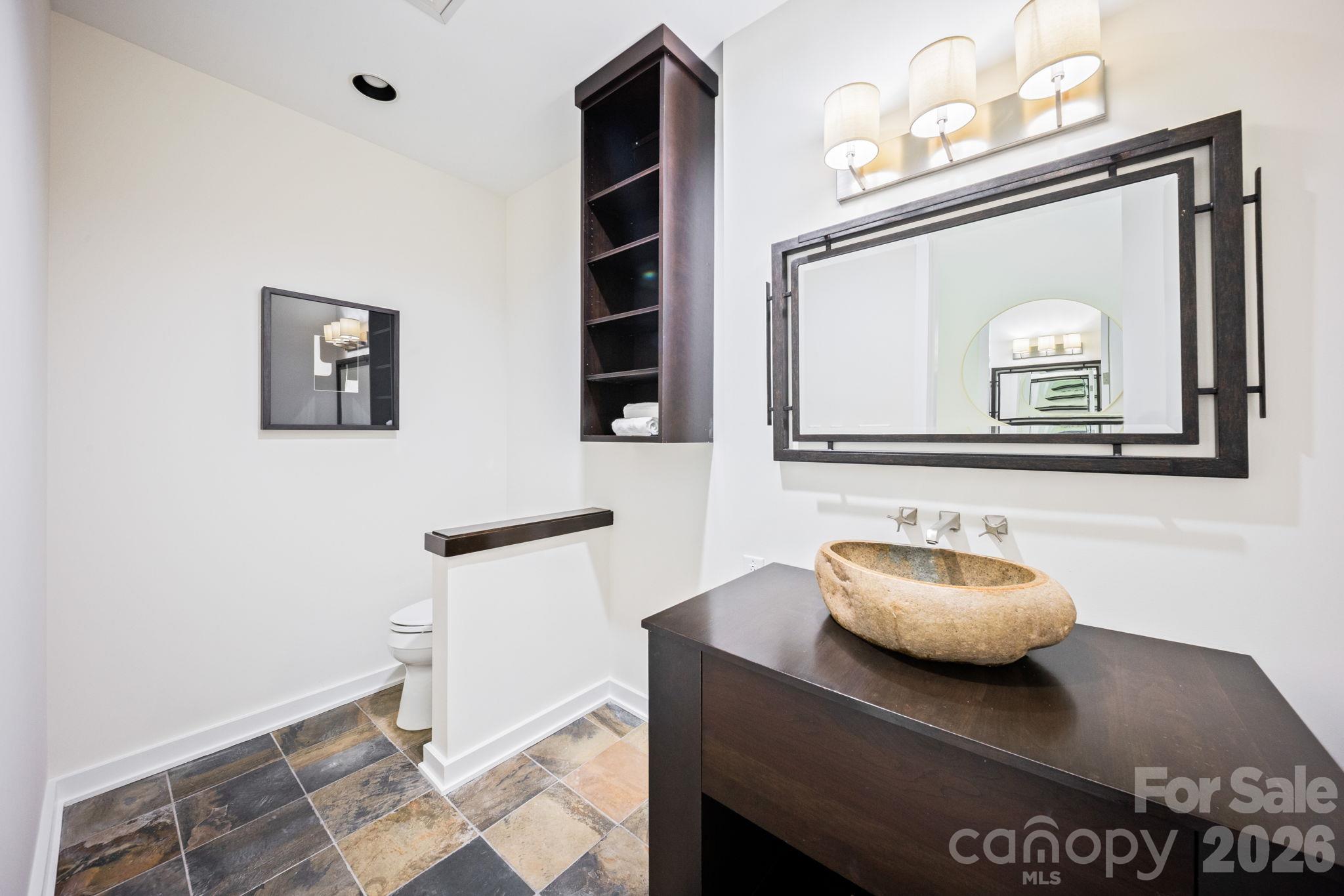 Condominium at 139 Tryon Street, Charlotte, photo 10 of 41