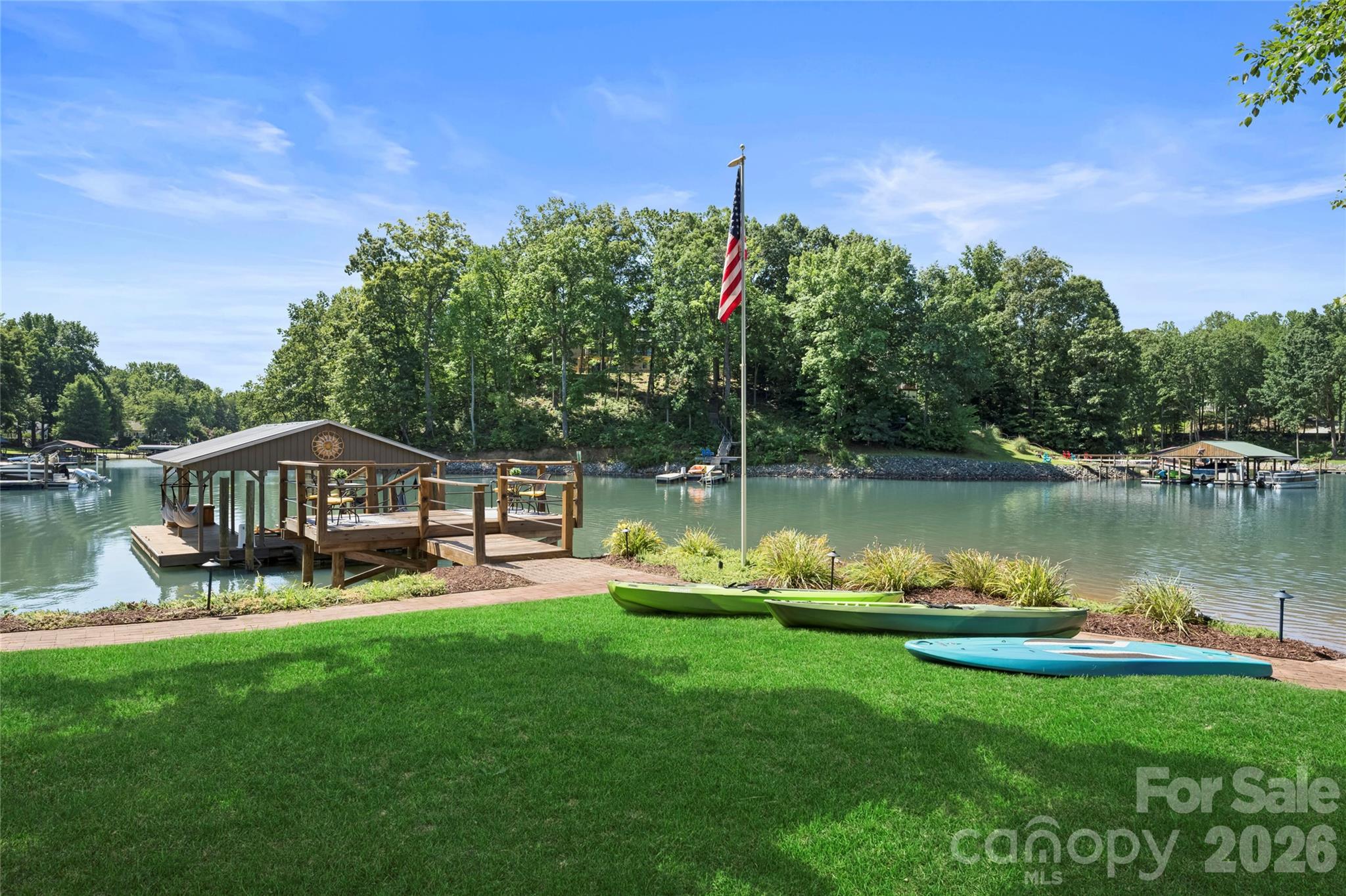 Single Family Residence at 114 Kilkee Lane, Mooresville, photo 10 of 36