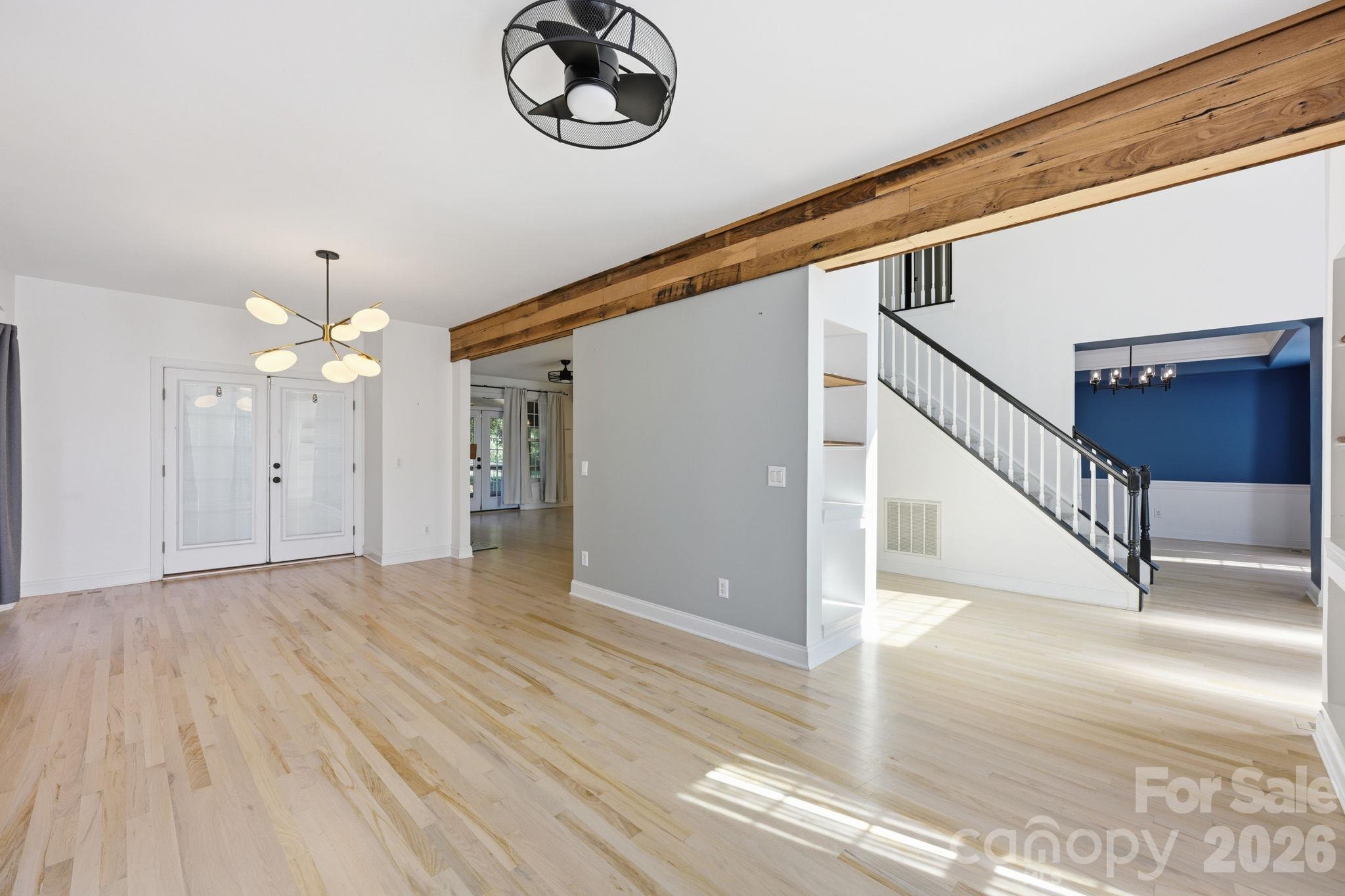 Single Family Residence at 15737 Agincourt Drive, Huntersville, photo 5 of 48