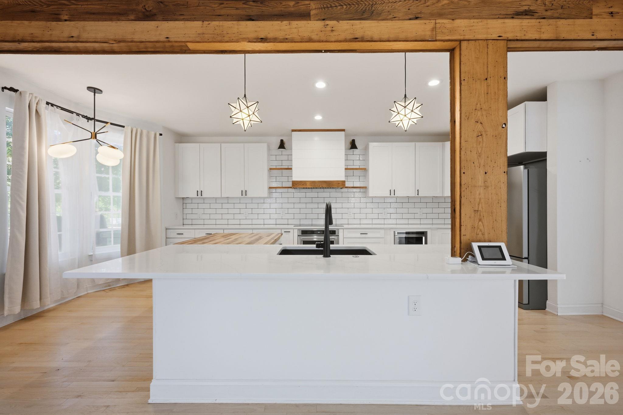 Single Family Residence at 15737 Agincourt Drive, Huntersville, photo 9 of 48
