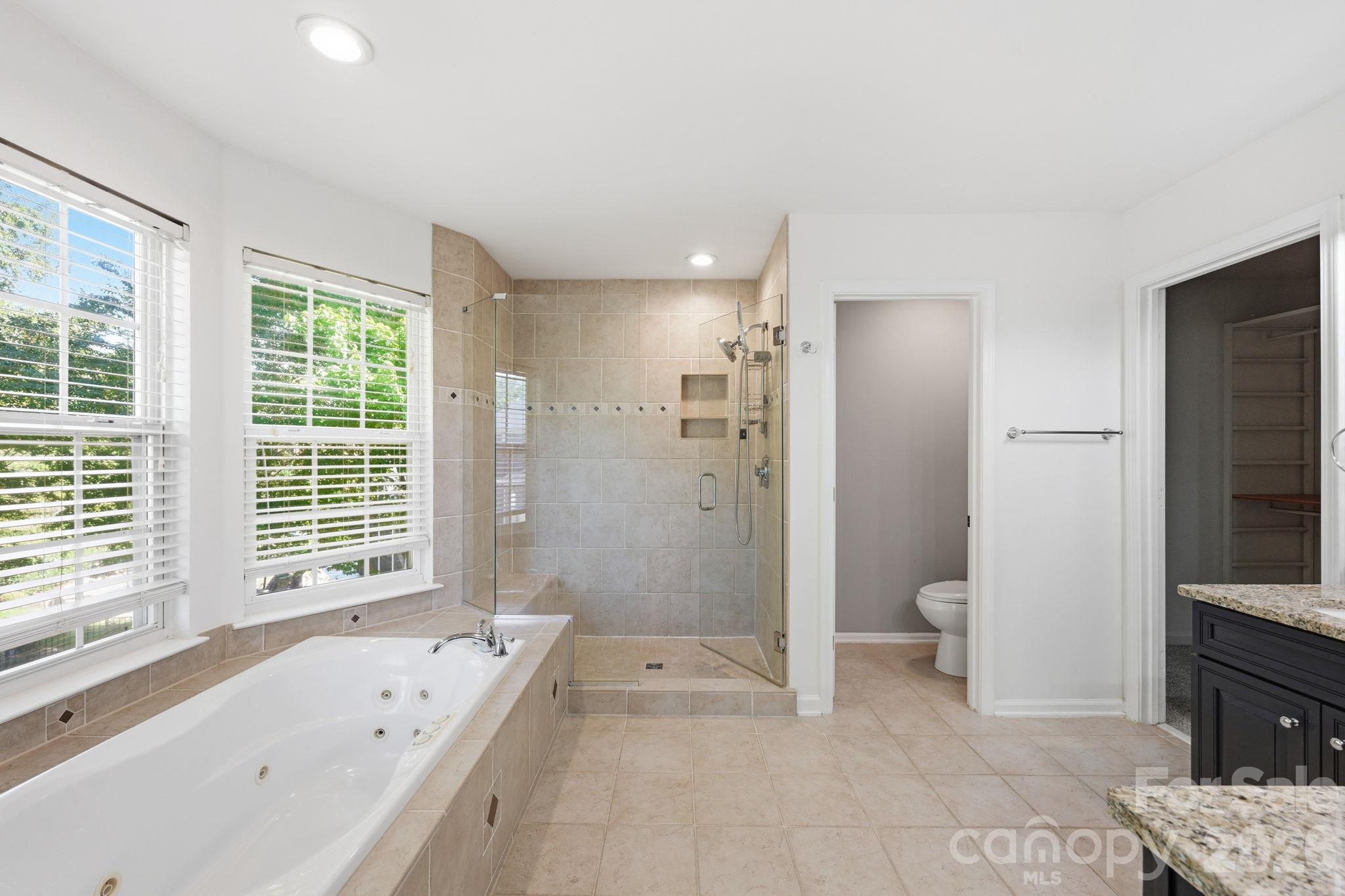 Single Family Residence at 15737 Agincourt Drive, Huntersville, photo 29 of 48