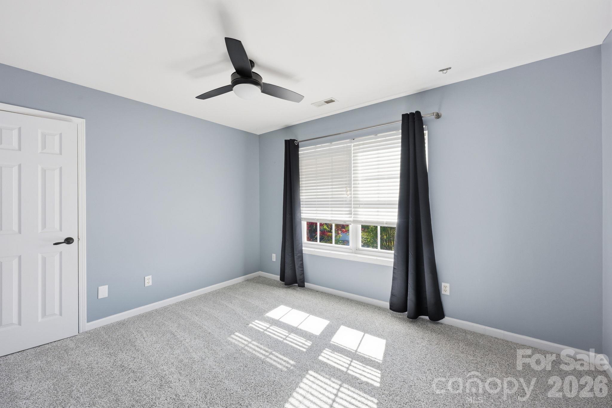 Single Family Residence at 15737 Agincourt Drive, Huntersville, photo 33 of 48