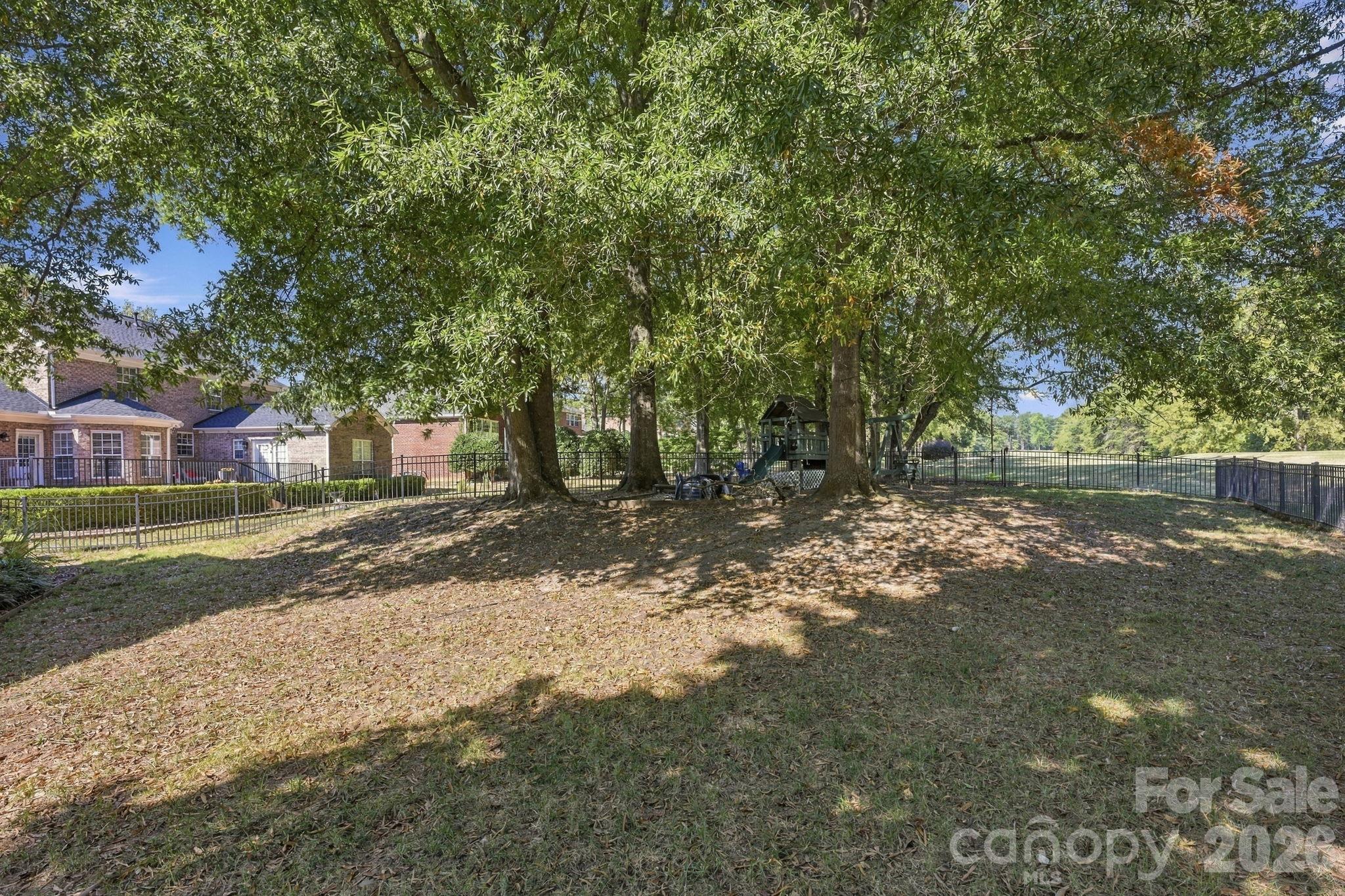 Single Family Residence at 15737 Agincourt Drive, Huntersville, photo 46 of 48