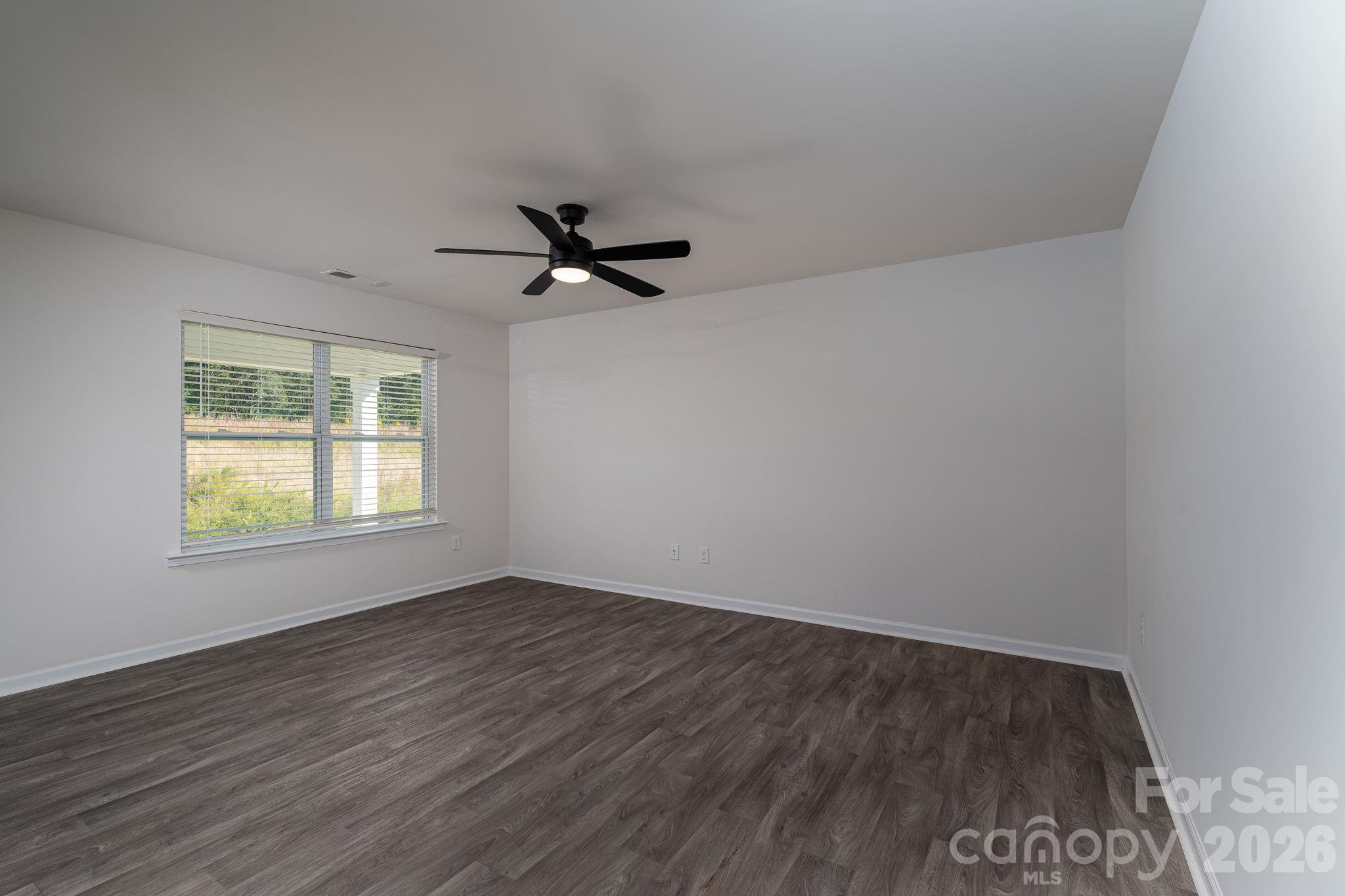 Living Room - 1021 Foxberry Lane, Maiden