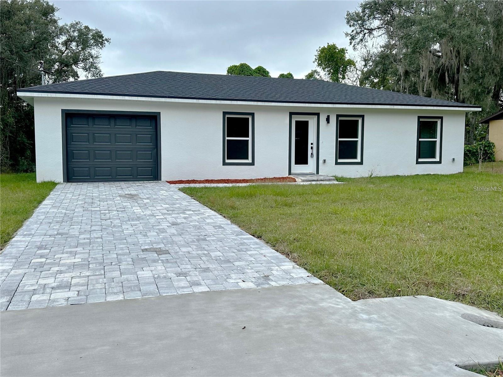 18 LARCH RUN CT