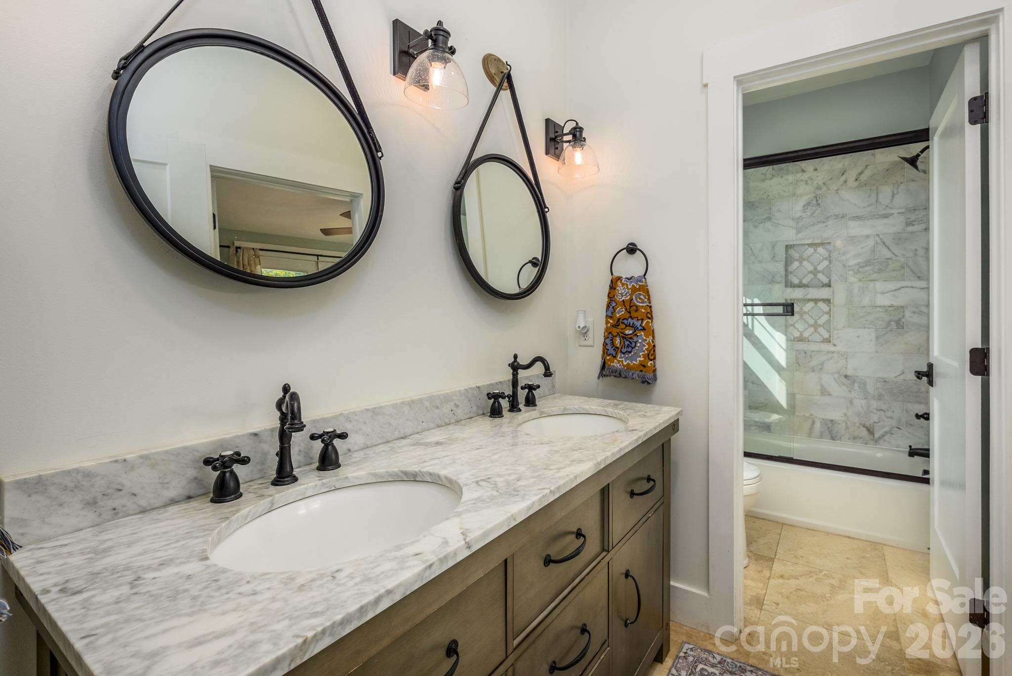 Upper level Bath - 1285 Saunders Drive, Catawba