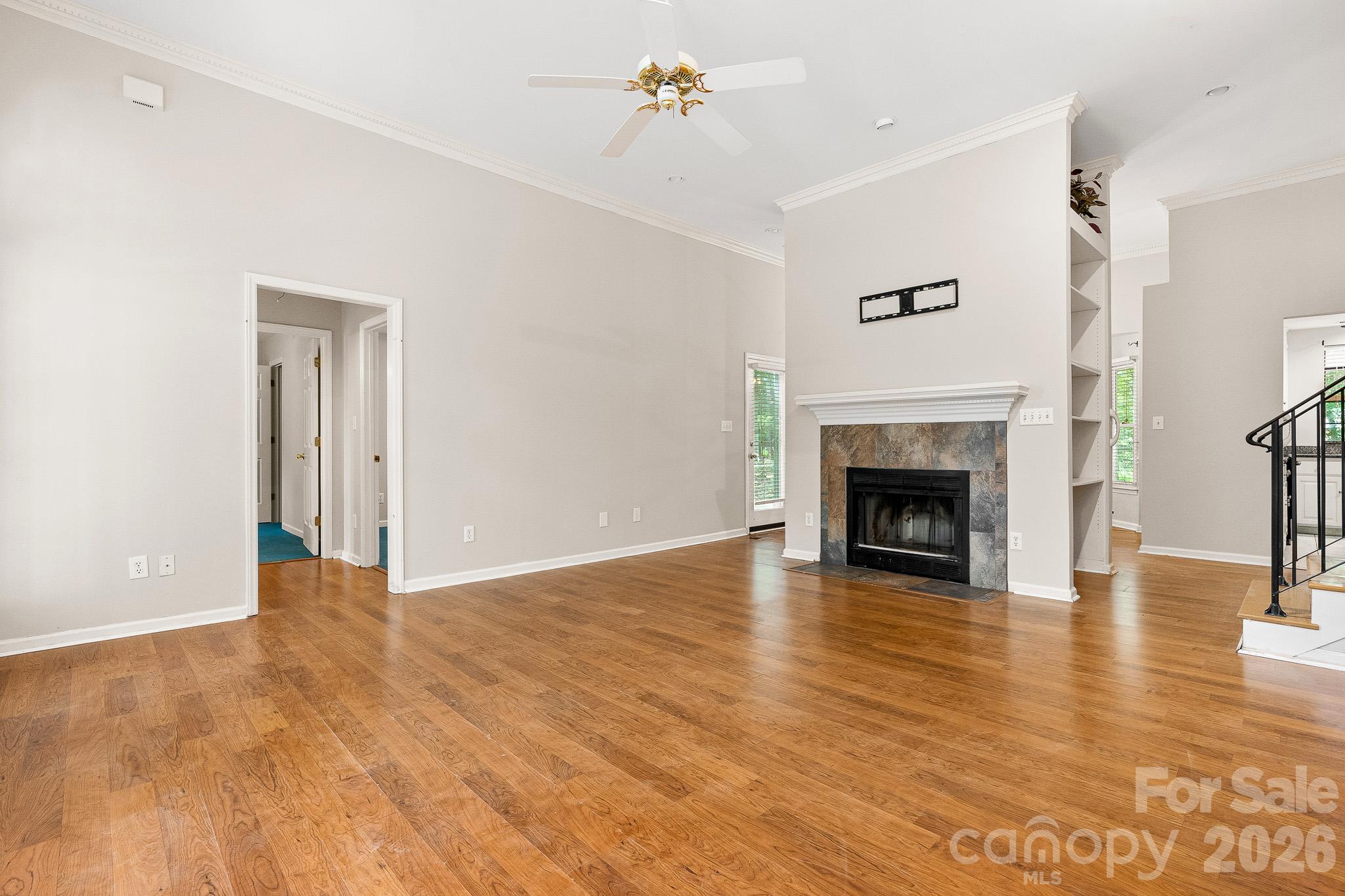 Single Family Residence at 8311 Poplar Grove Circle, Waxhaw, photo 4 of 40