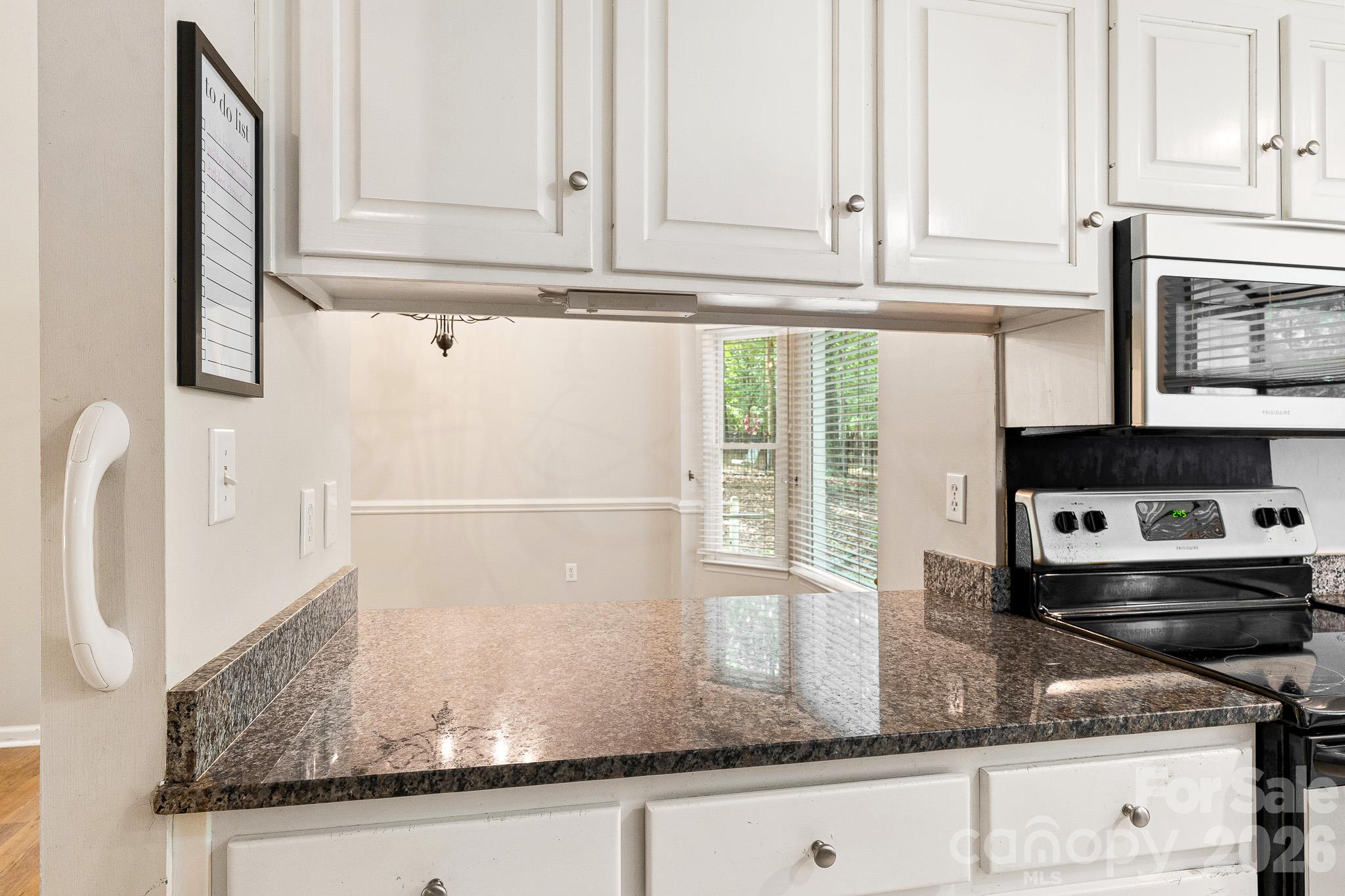 Single Family Residence at 8311 Poplar Grove Circle, Waxhaw, photo 10 of 40
