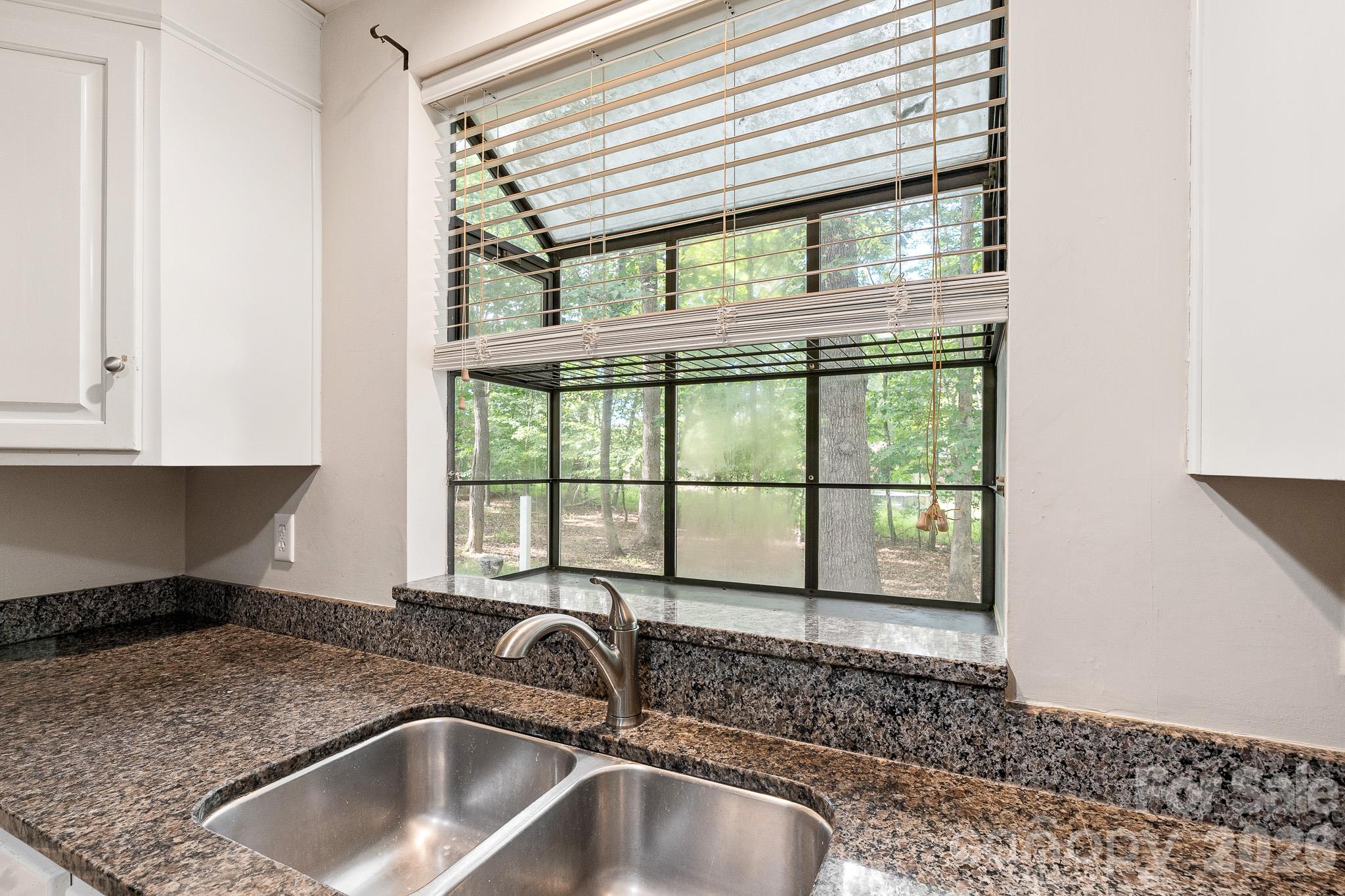 Single Family Residence at 8311 Poplar Grove Circle, Waxhaw, photo 11 of 40
