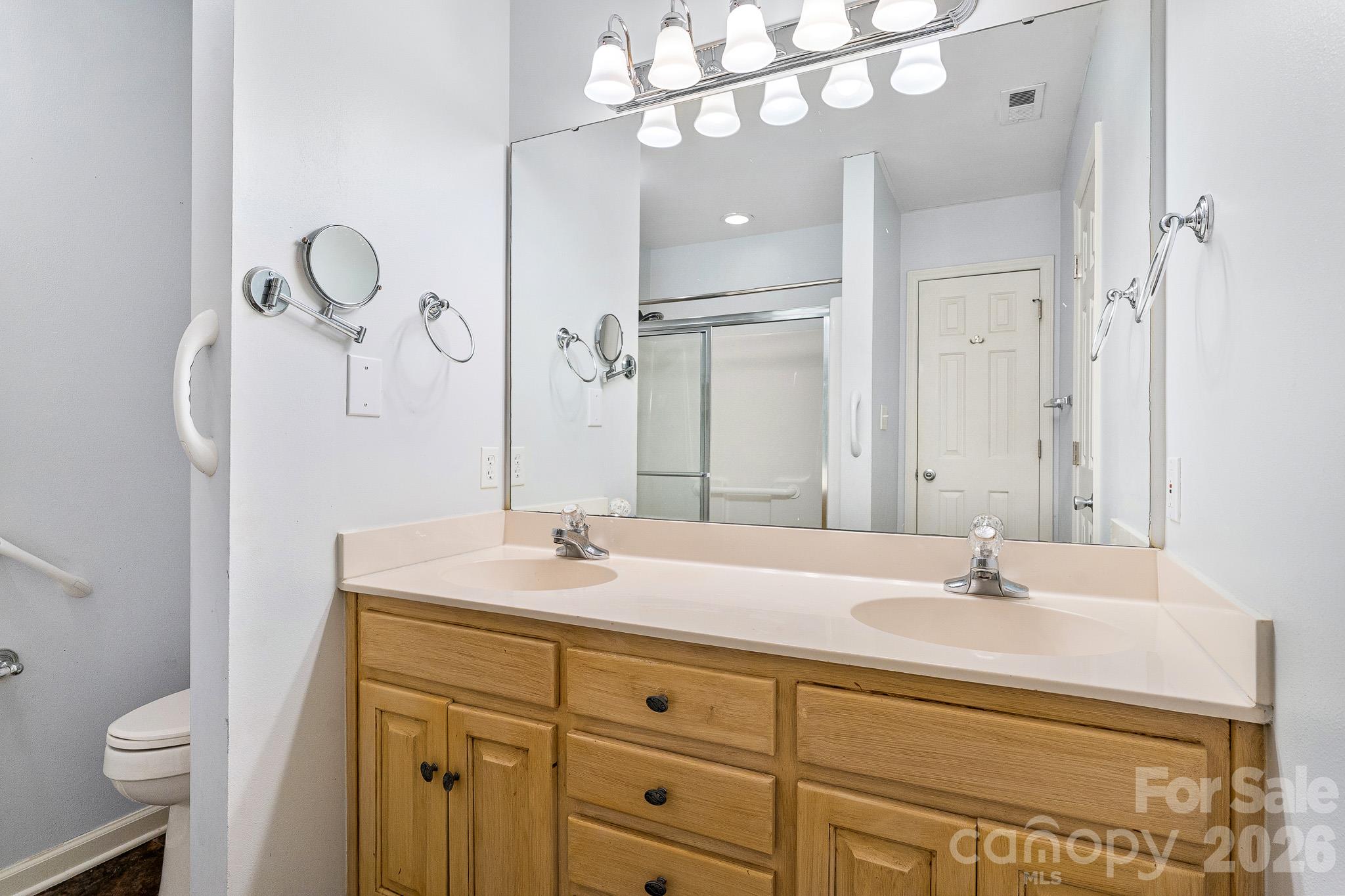 Single Family Residence at 8311 Poplar Grove Circle, Waxhaw, photo 20 of 40