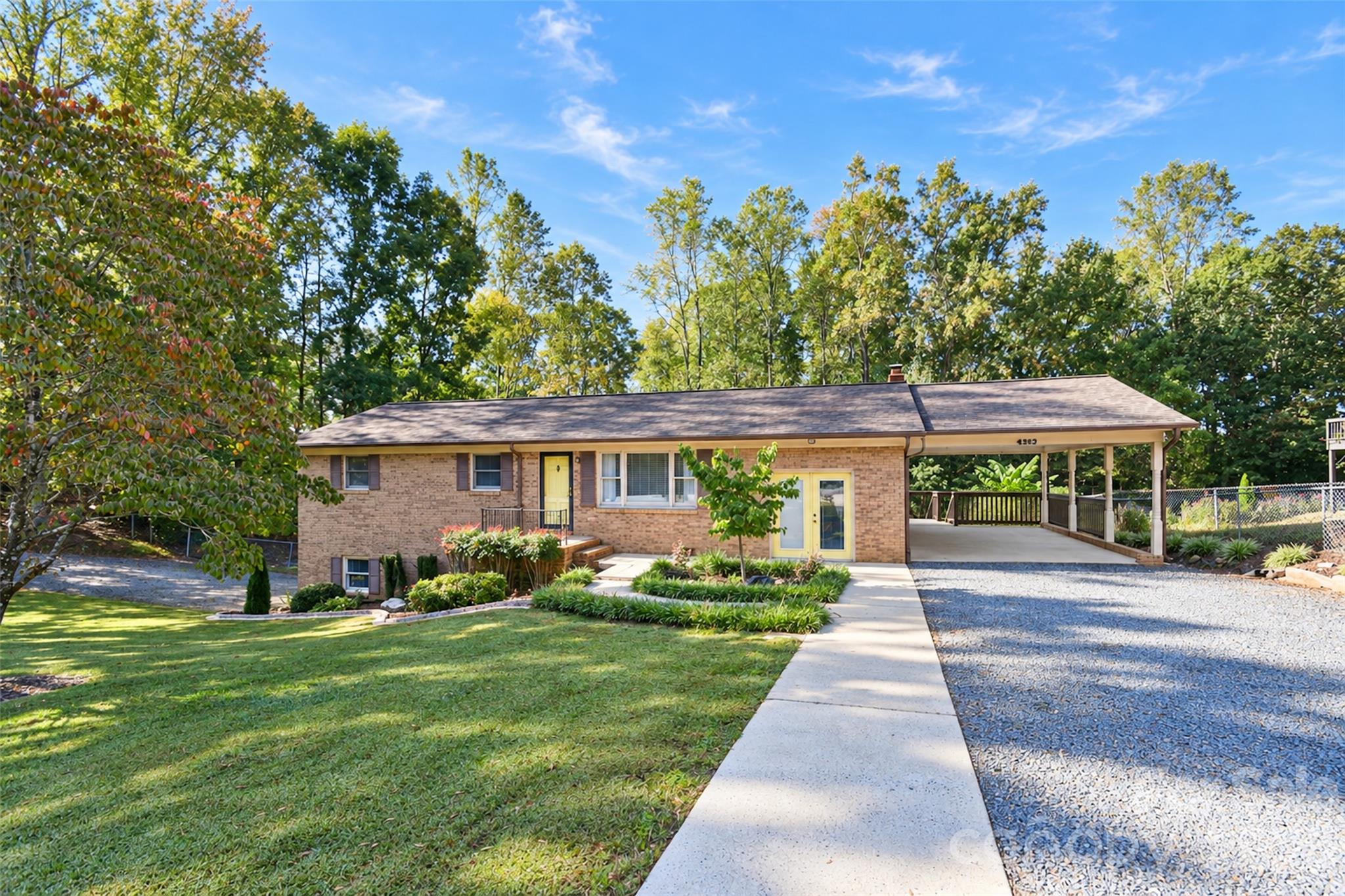 4800 Club View Drive
