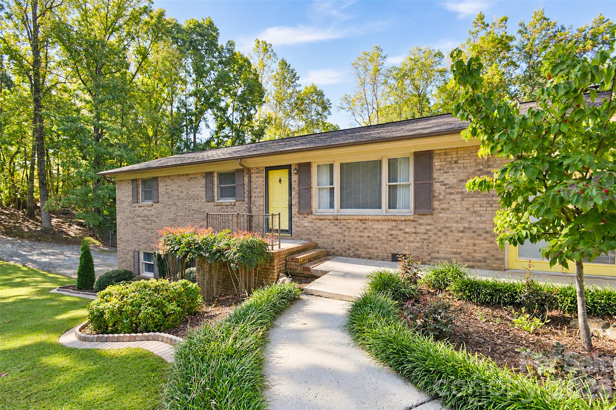 Single Family Residence at 4800 Club View Drive, Concord, photo 2 of 35