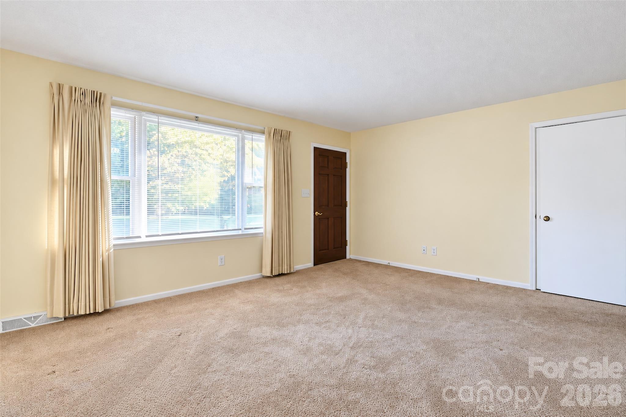 Single Family Residence at 4800 Club View Drive, Concord, photo 4 of 35