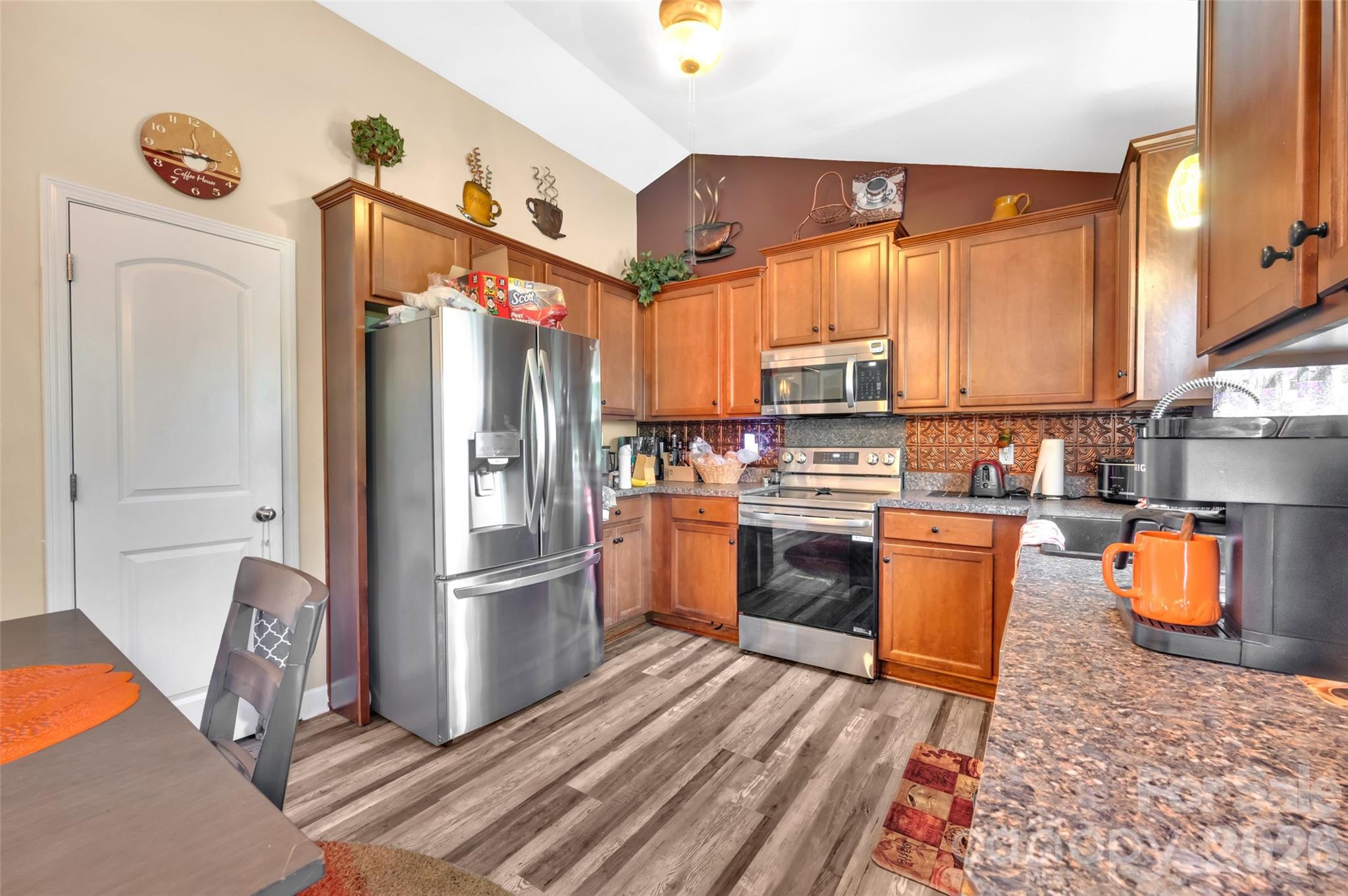 Kitchen - 392 Lone Tree Lane, Clover