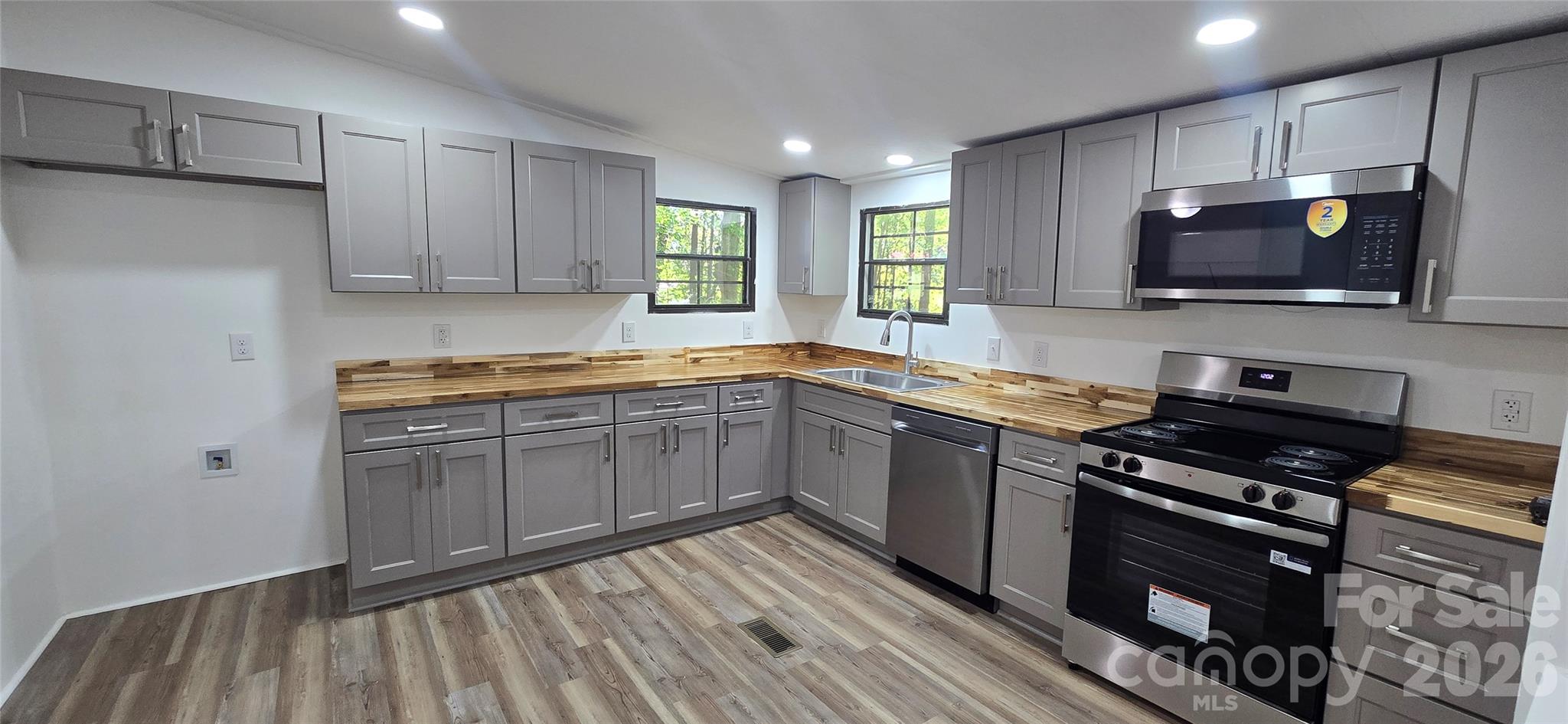 Single Family Residence at 127 Louise Drive, Mooresville, photo 13 of 13