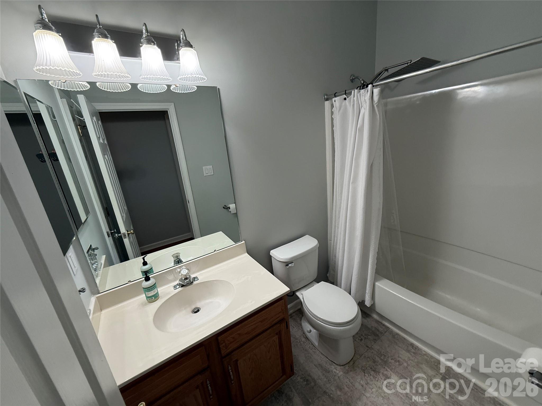 Single Family Residence at 8821 Oakham Street, Huntersville, photo 11 of 24