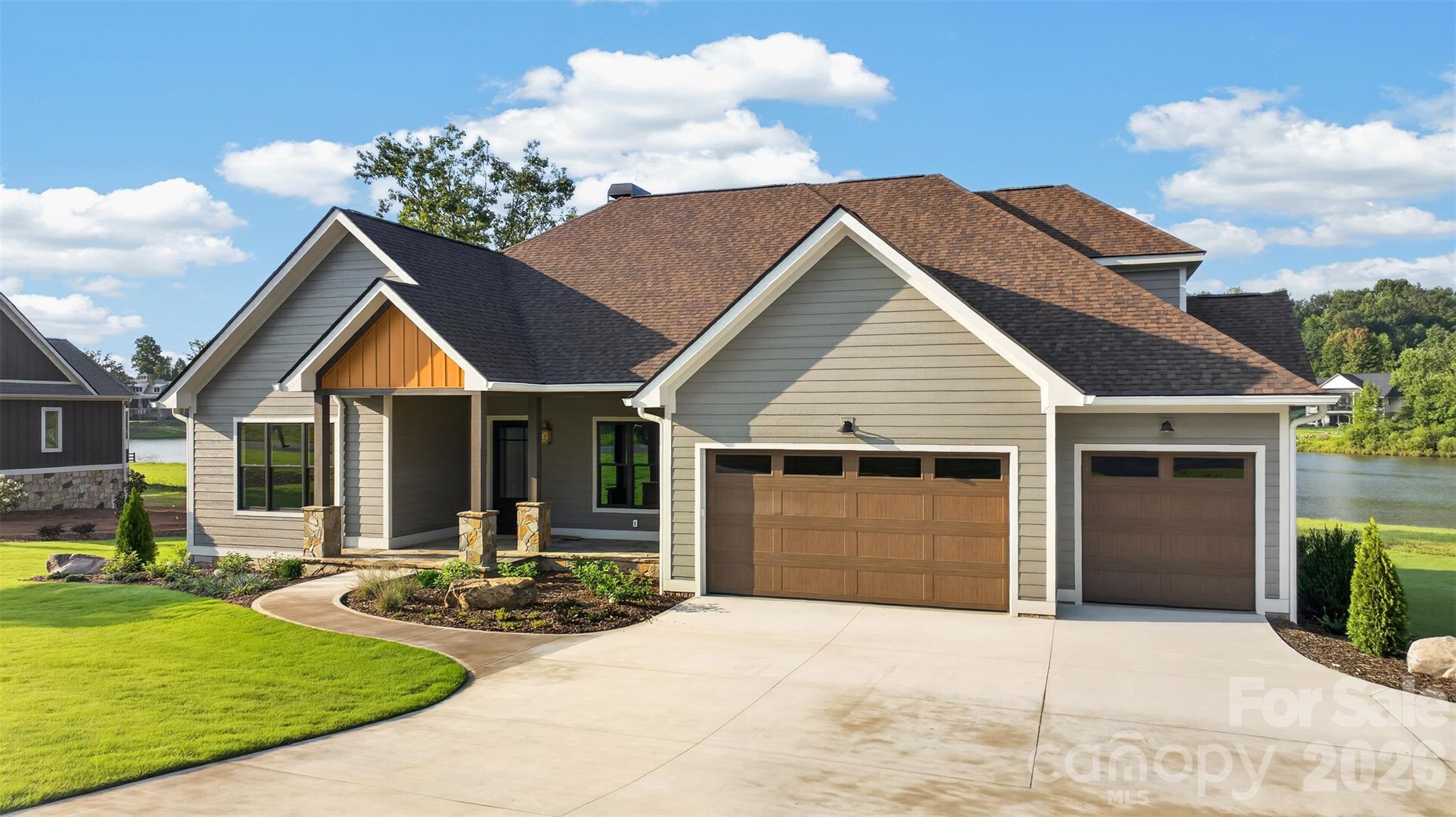 Single Family Residence at 966 Mapleton Lane, Columbus, photo 3 of 44