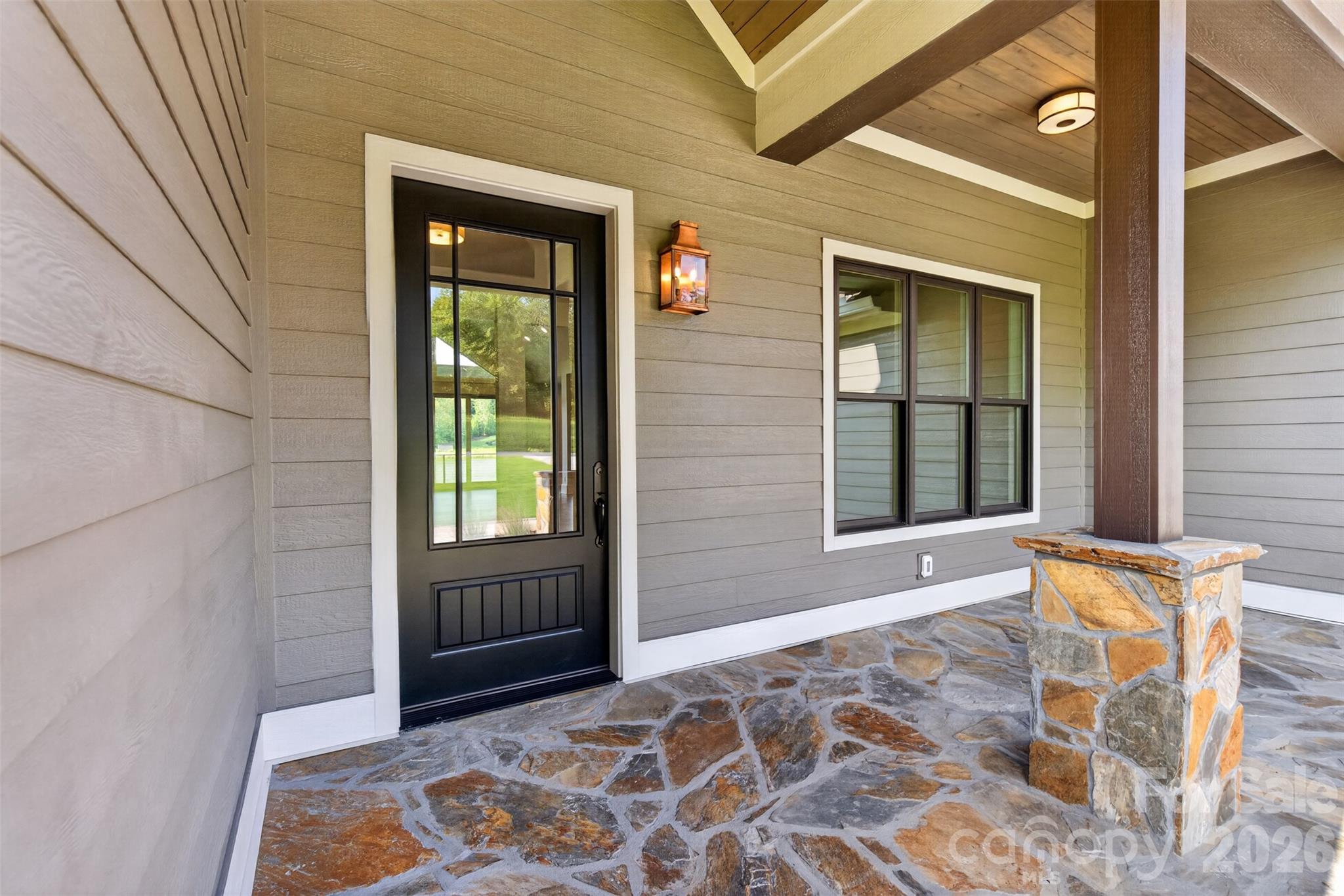 Single Family Residence at 966 Mapleton Lane, Columbus, photo 9 of 44