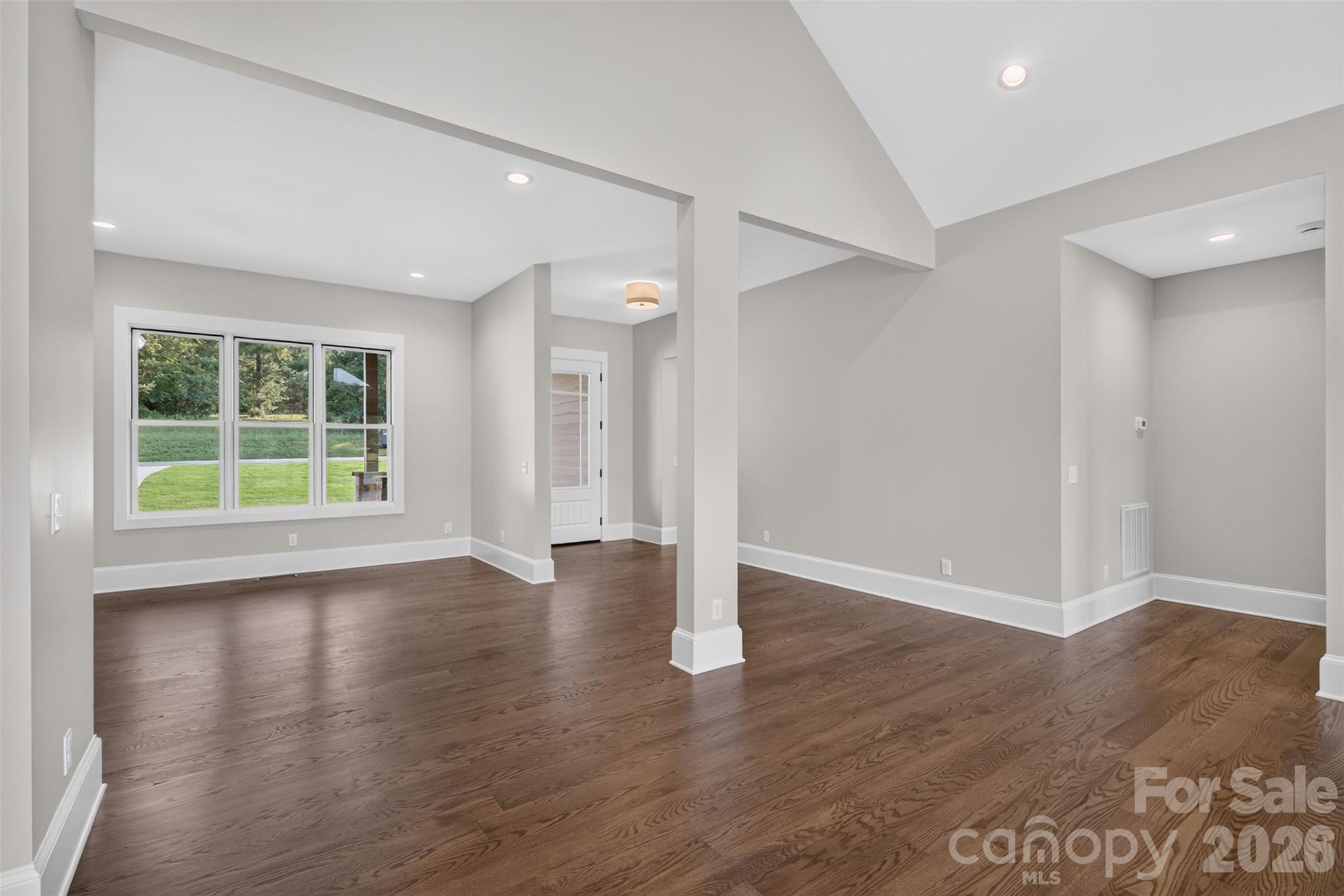 Foyer and Dinning area - 966 Mapleton Lane, Columbus