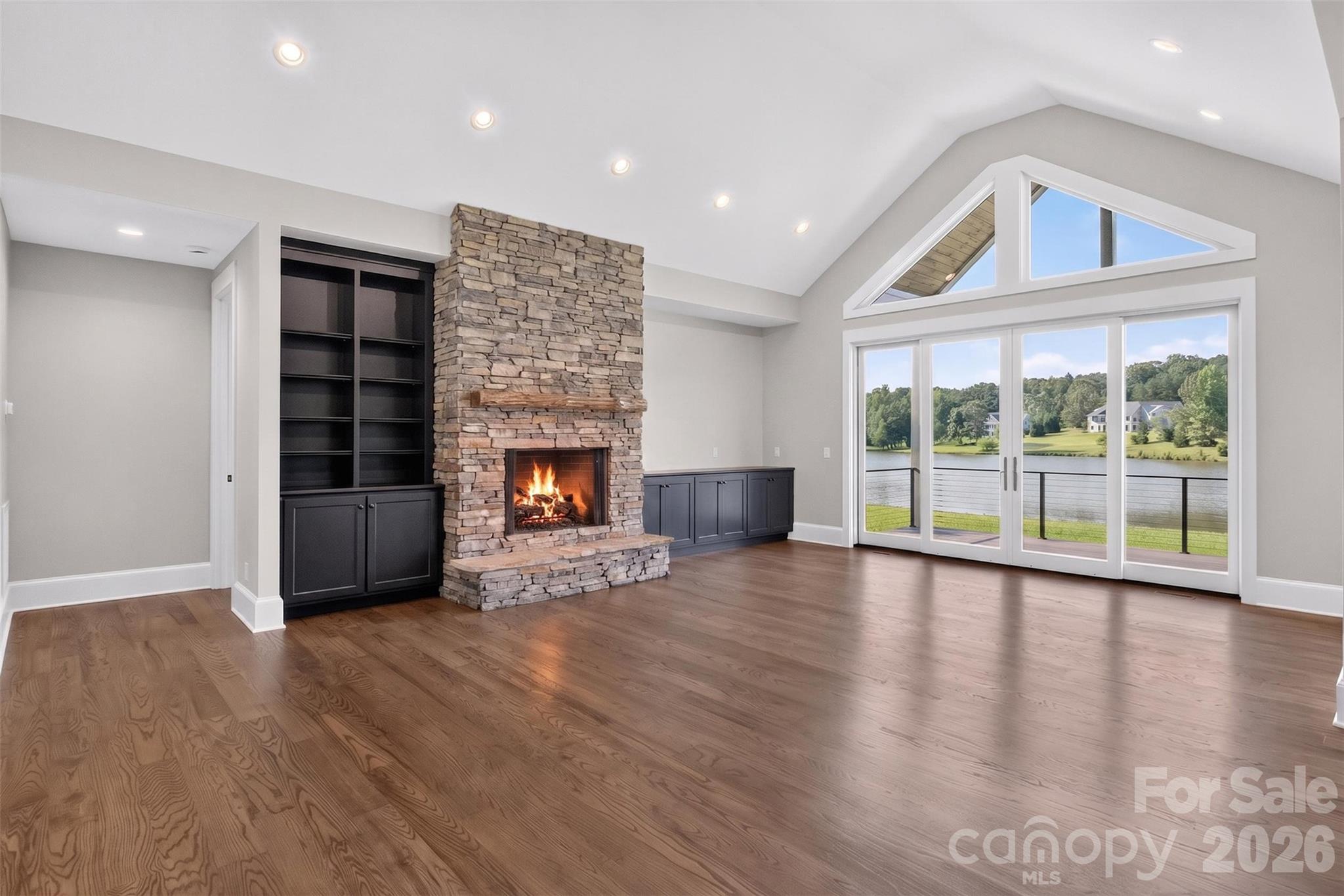 Single Family Residence at 966 Mapleton Lane, Columbus, photo 14 of 44