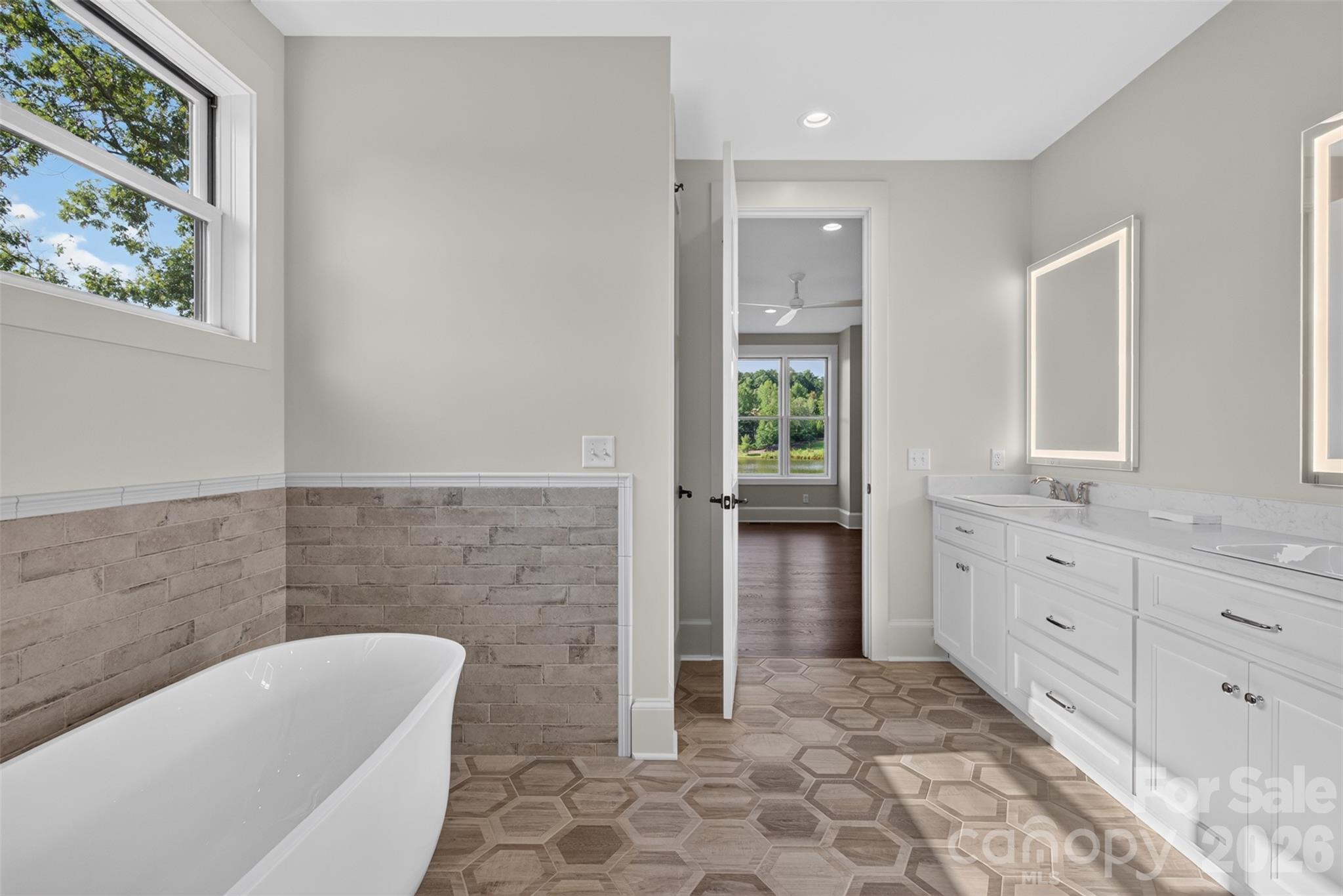 Single Family Residence at 966 Mapleton Lane, Columbus, photo 24 of 44