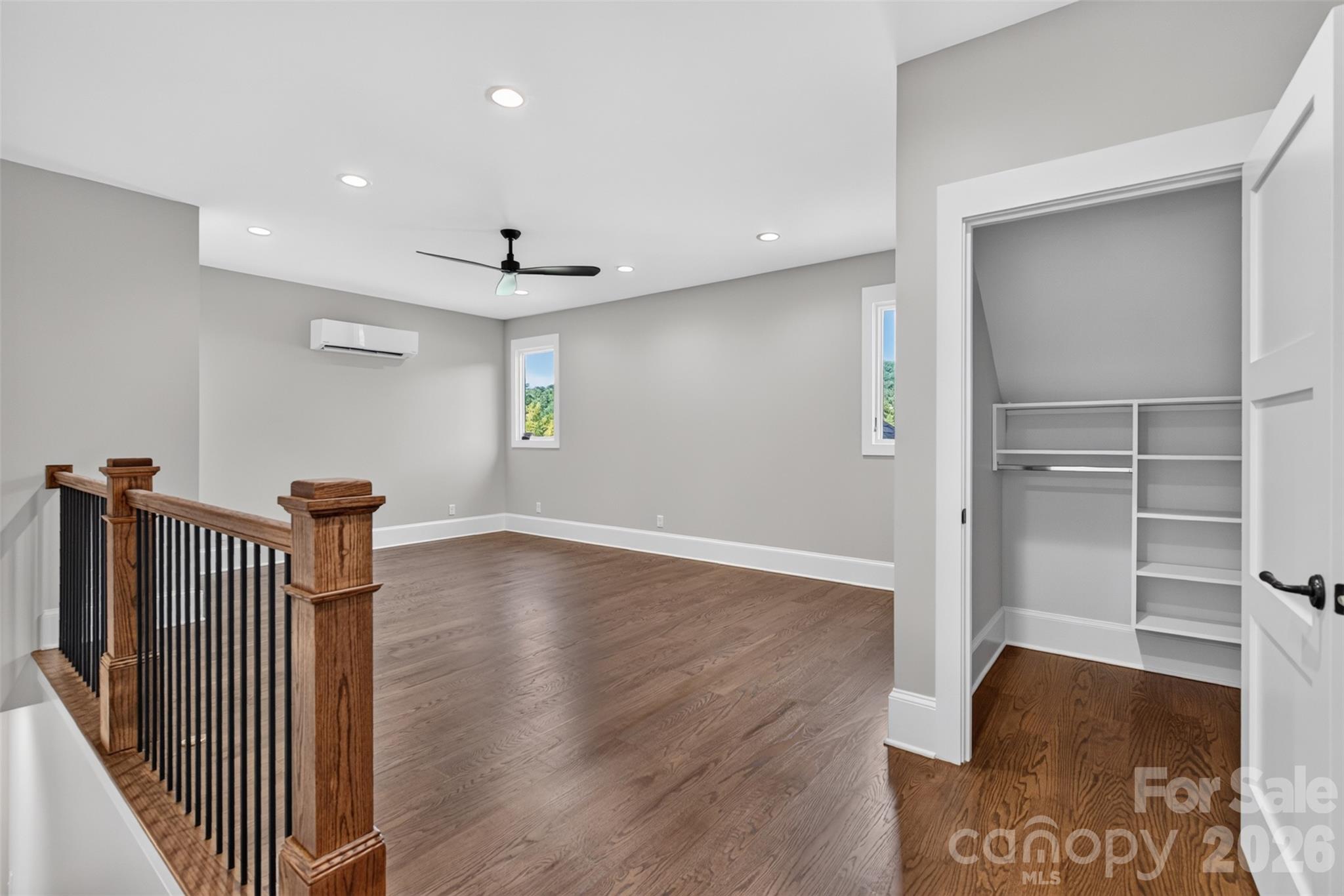Single Family Residence at 966 Mapleton Lane, Columbus, photo 29 of 44