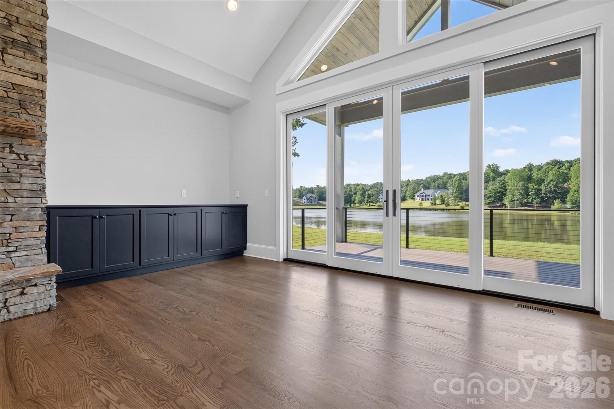 Single Family Residence at 966 Mapleton Lane, Columbus, photo 35 of 44