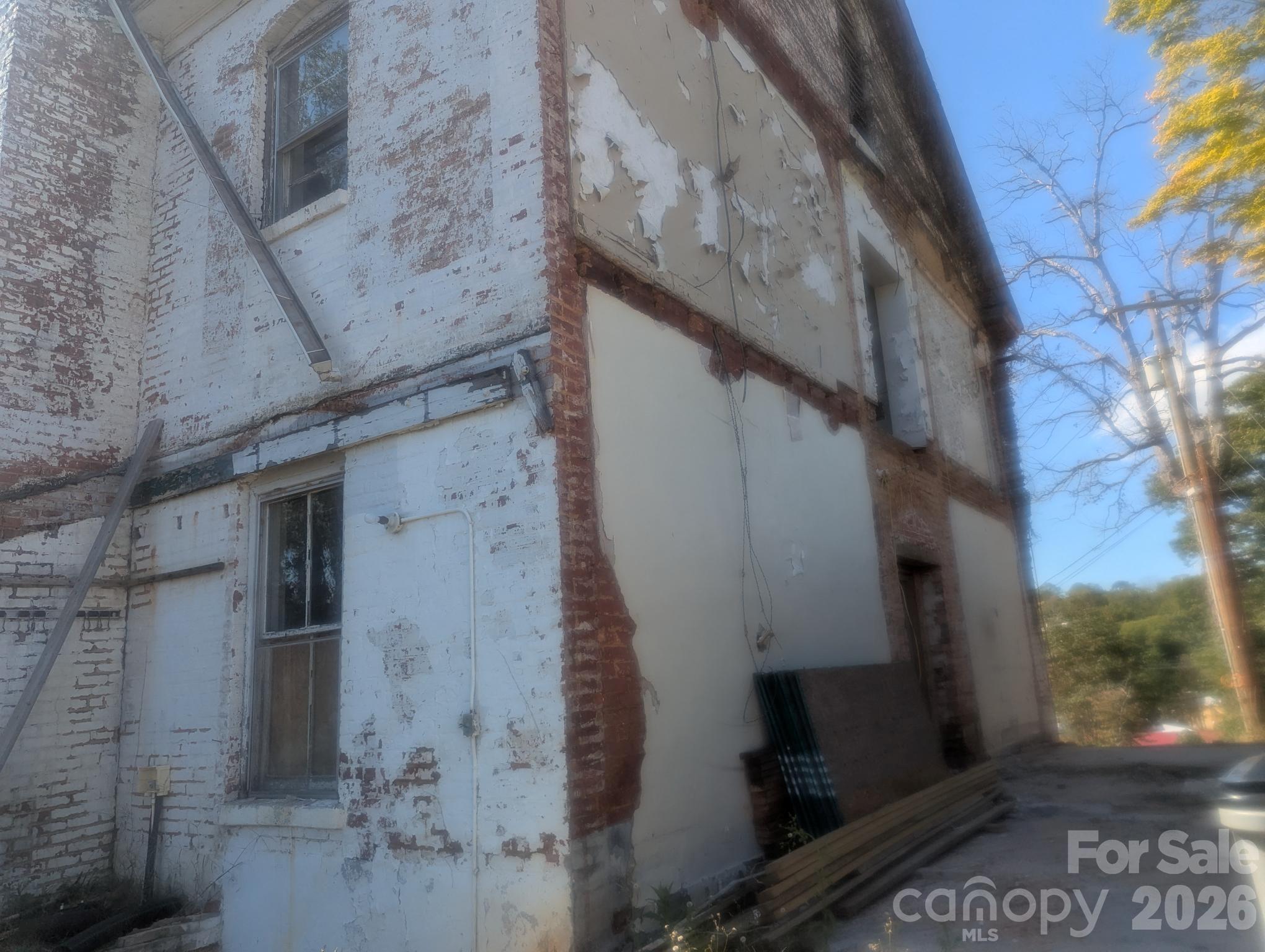 alley with apartments - 229 Wilson Street, Lenoir