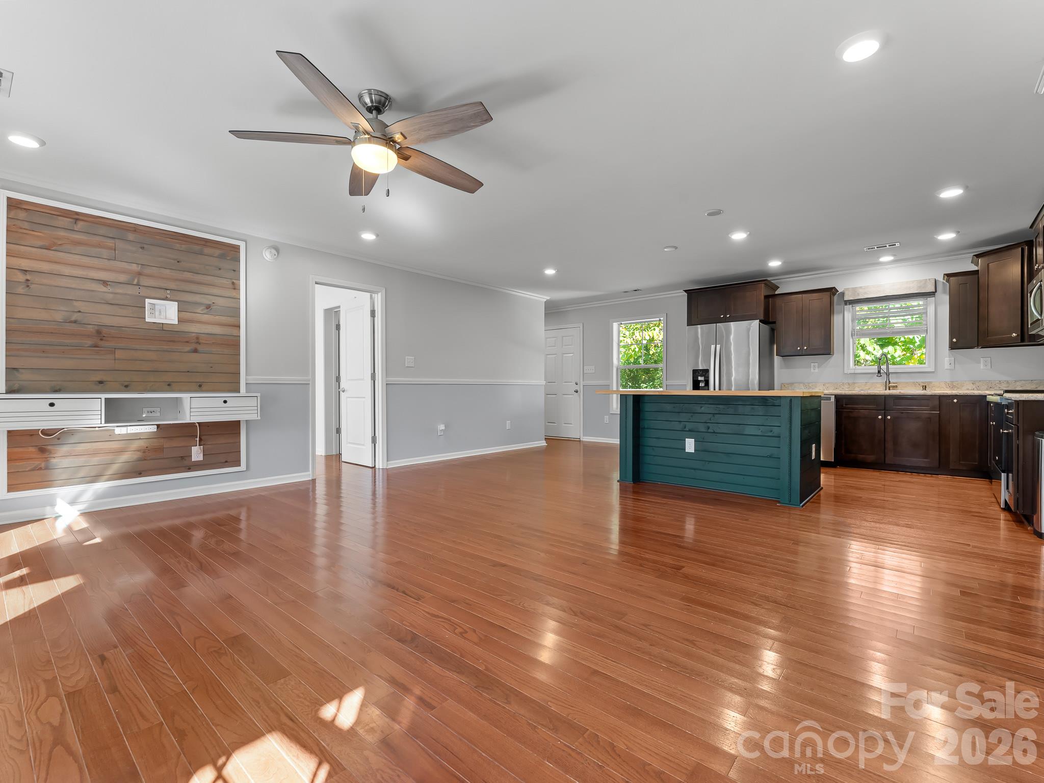 Single Family Residence at 36 Tempie Lane, Arden, photo 5 of 40