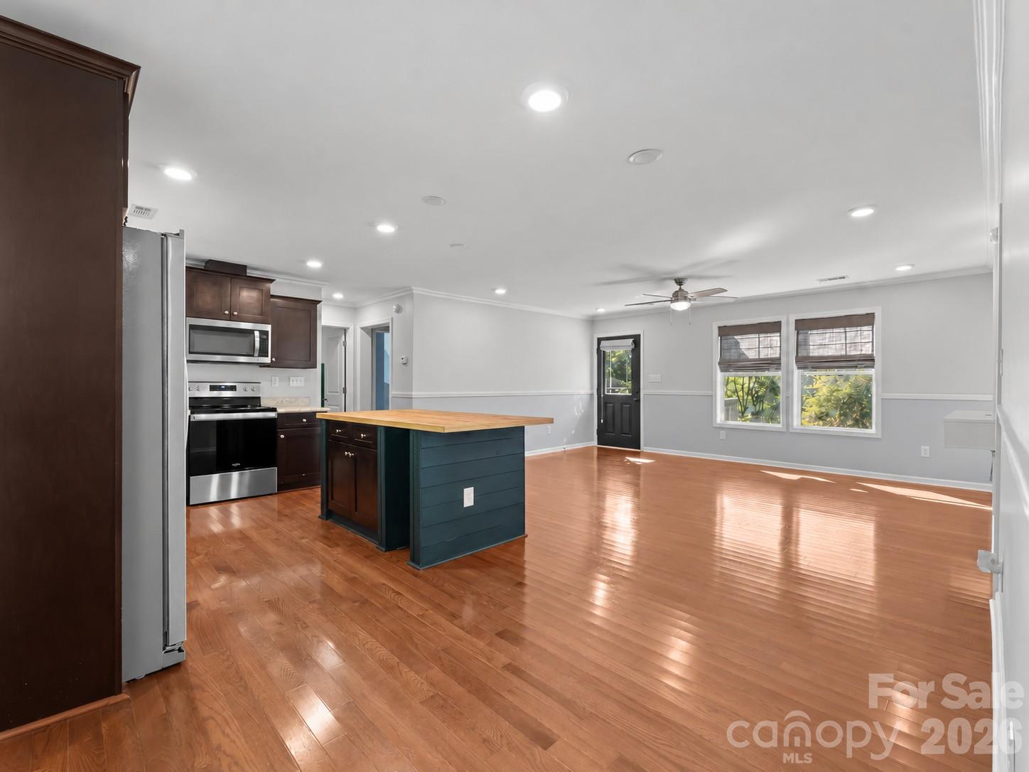 Single Family Residence at 36 Tempie Lane, Arden, photo 13 of 40