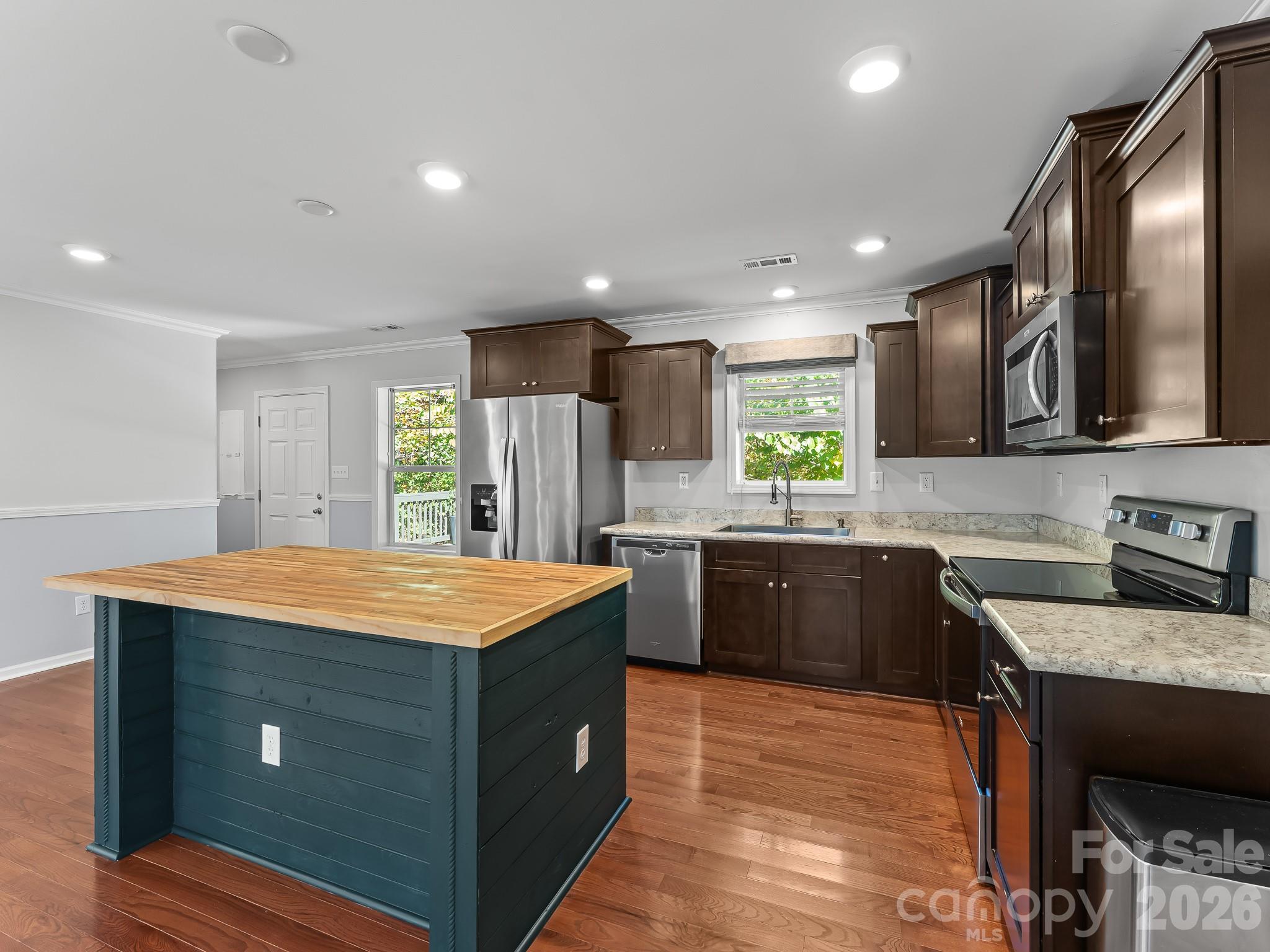 Single Family Residence at 36 Tempie Lane, Arden, photo 15 of 40
