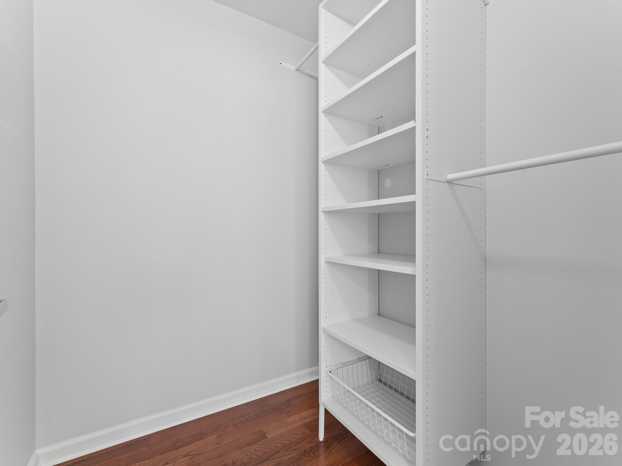 Walk-In Closet - 36 Tempie Lane, Arden